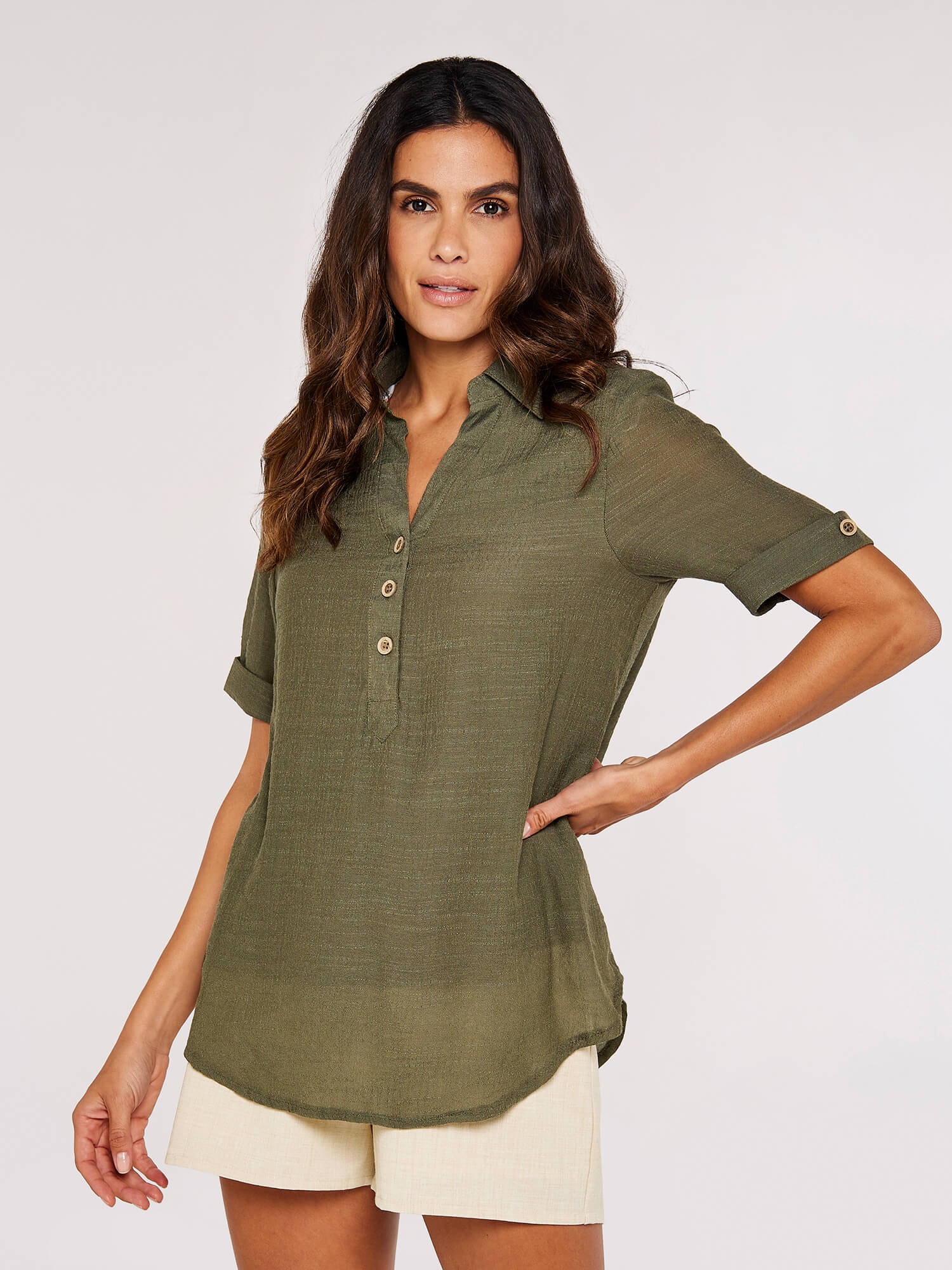 Apricot Klassische Bluse "Top in Shimmeroptik" mit Zierknöpfen