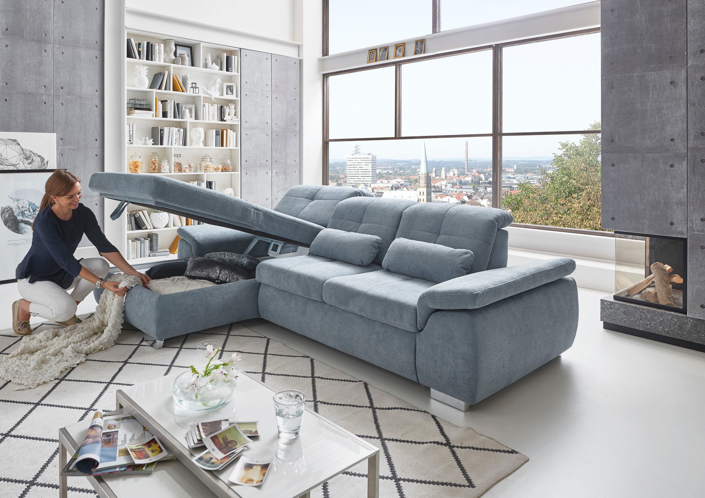 Die PlanBar Ecksofa »MP-IN16037 L-Form mit Kaltschaum-Polsterung«, mit Sitztiefenverstellung & Zierkissen