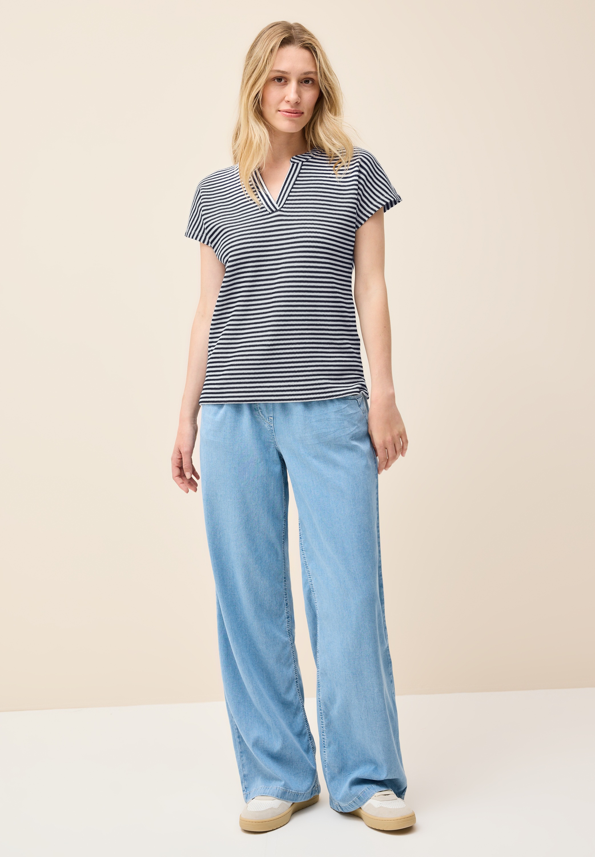 Thumbnail - Cecil T-Shirt bestehend aus einem Materialmix