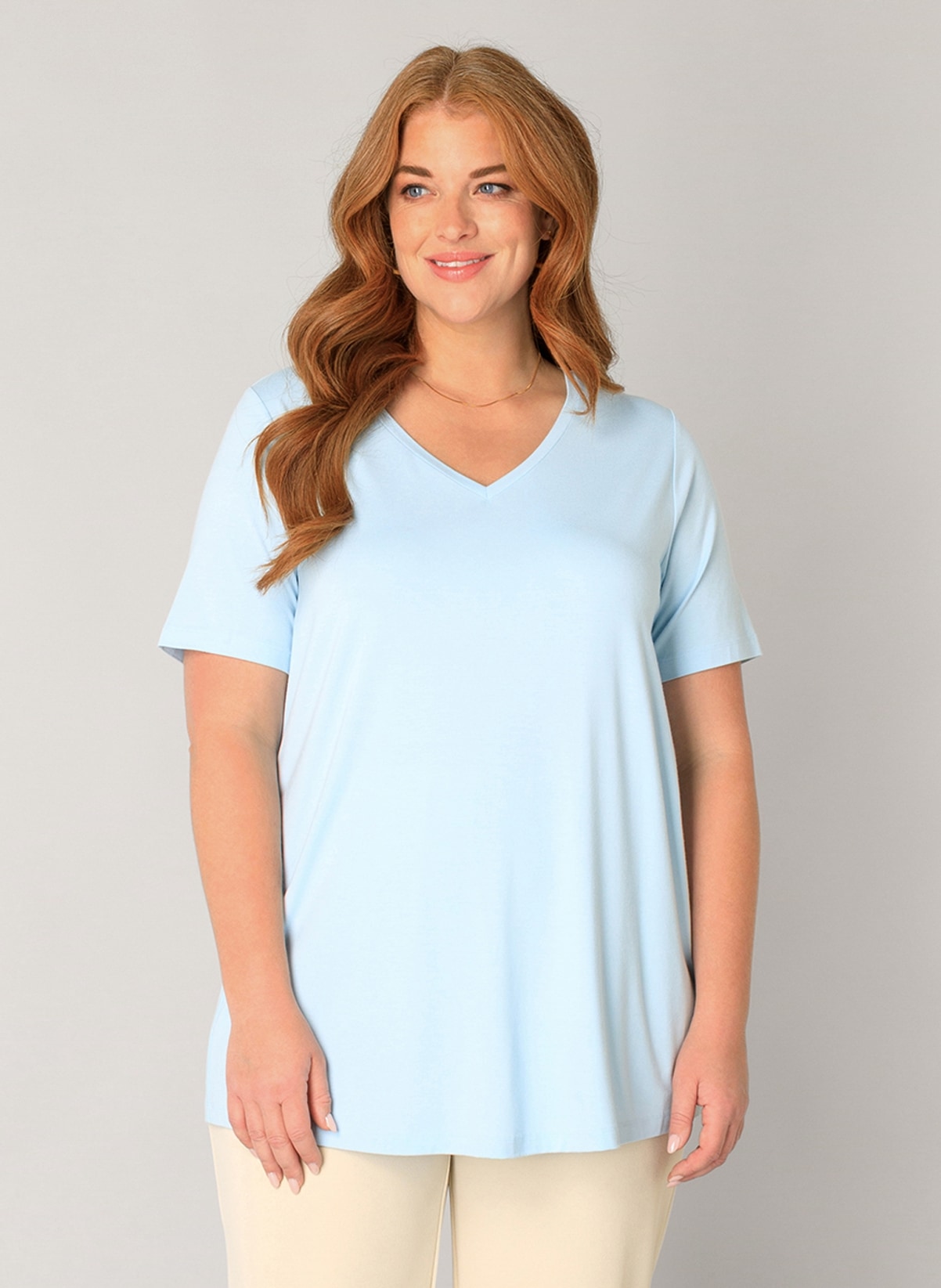 Damen T-Shirt "Alba", blau, Gr. 58, BASE LEVEL CURVY, Single Jersey, Obermaterial: 94% Viskose, 6% Elasthan, Shirts, Große Größen