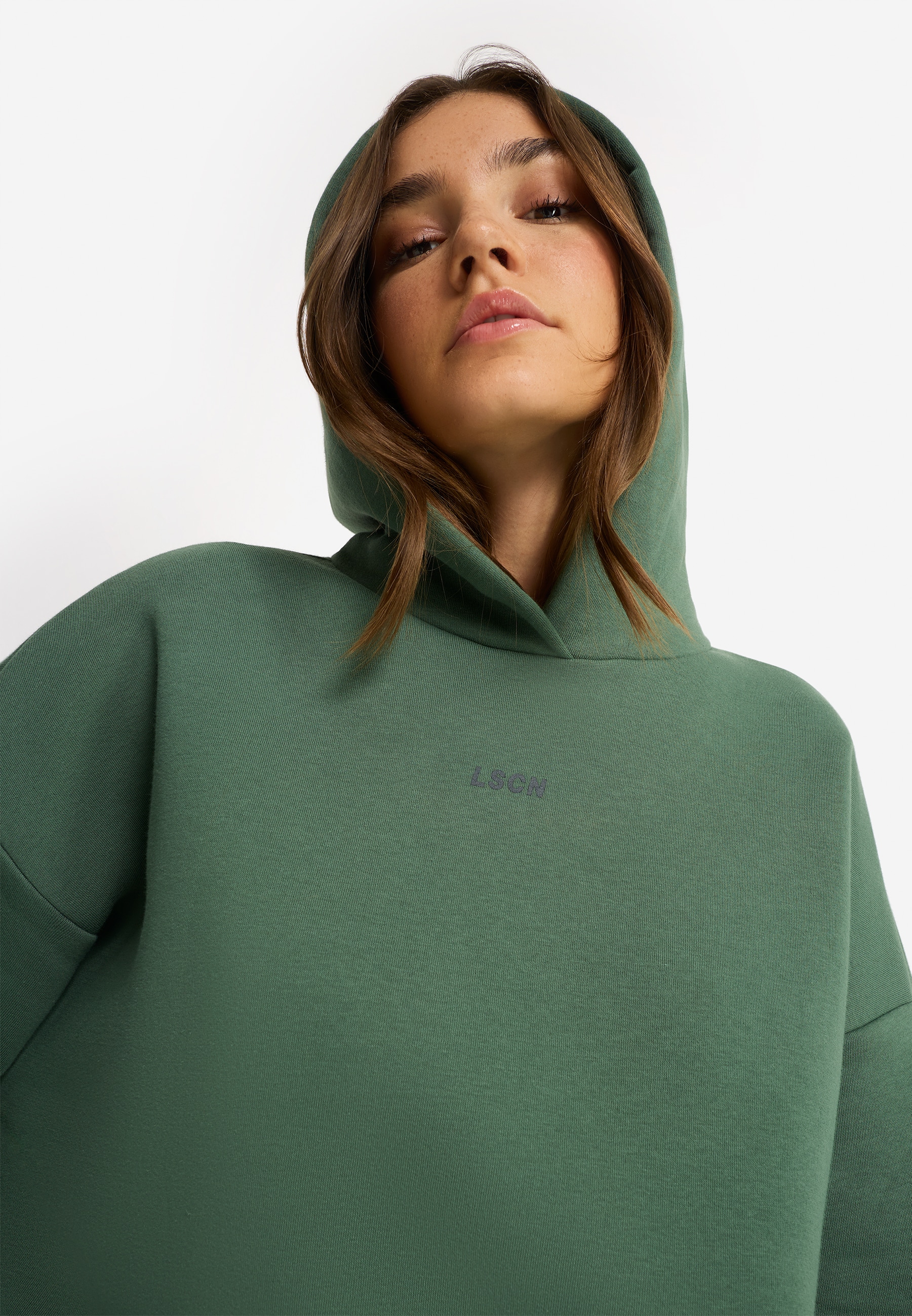 LSCN by LASCANA Hoodie , mit aufgesetzter Kängurutasche
