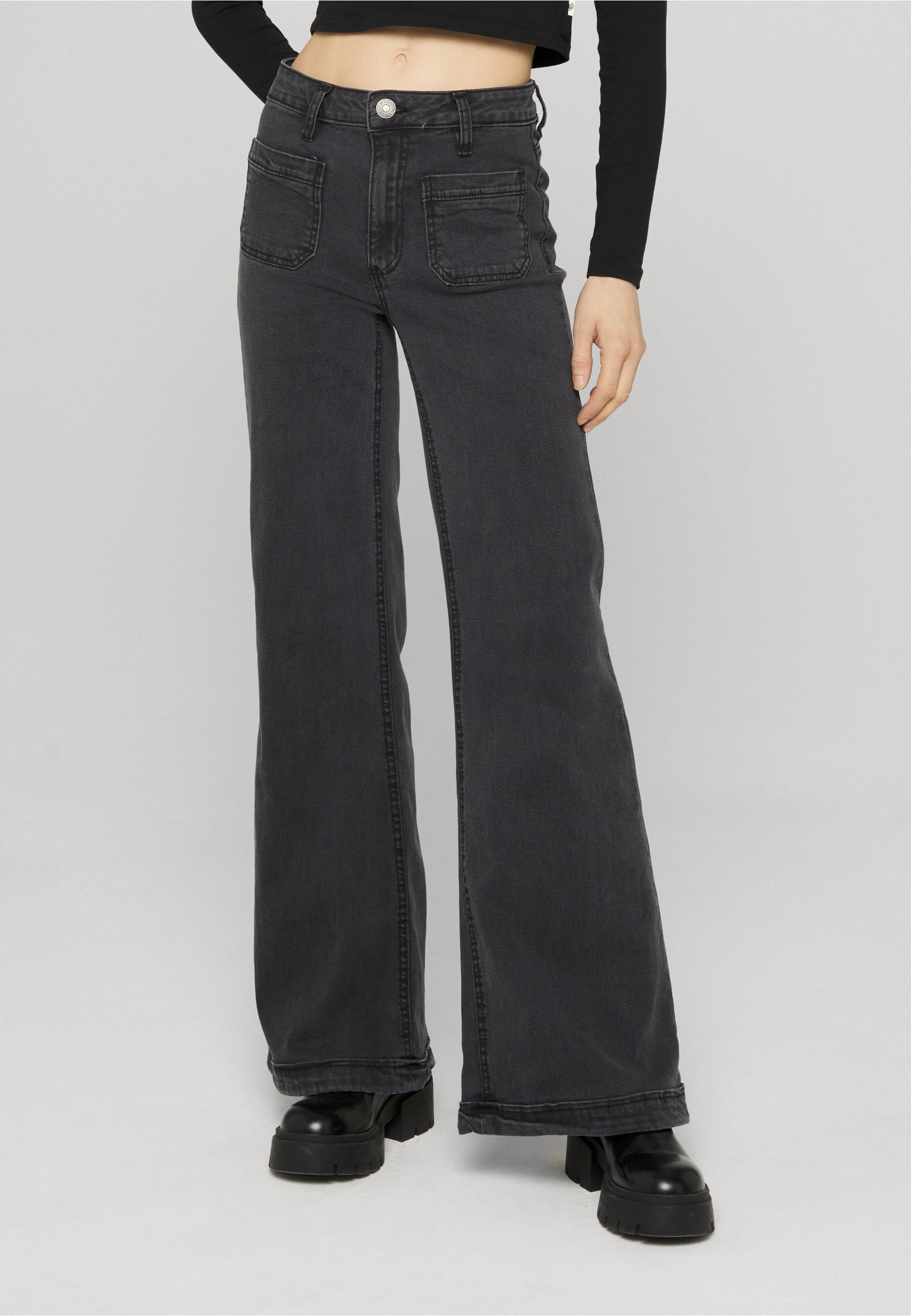 URBAN CLASSICS Outdoorhose »Urban Classics Damen Ladies Vintage Flared Denim Pants«