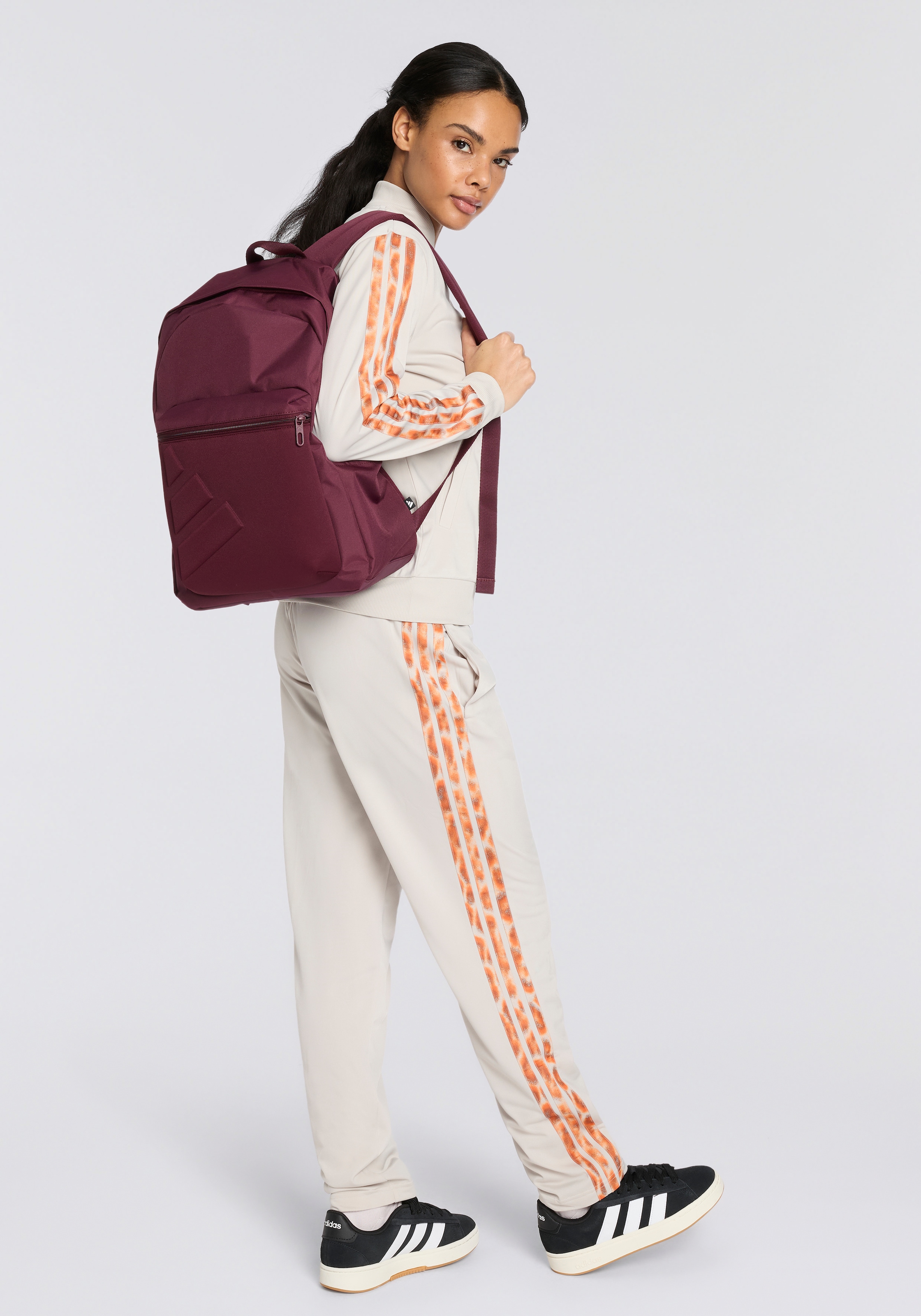 adidas Sportswear Sneaker »GRAND COURT ALPHA«  Design inspiriert vom adidas Campus 00