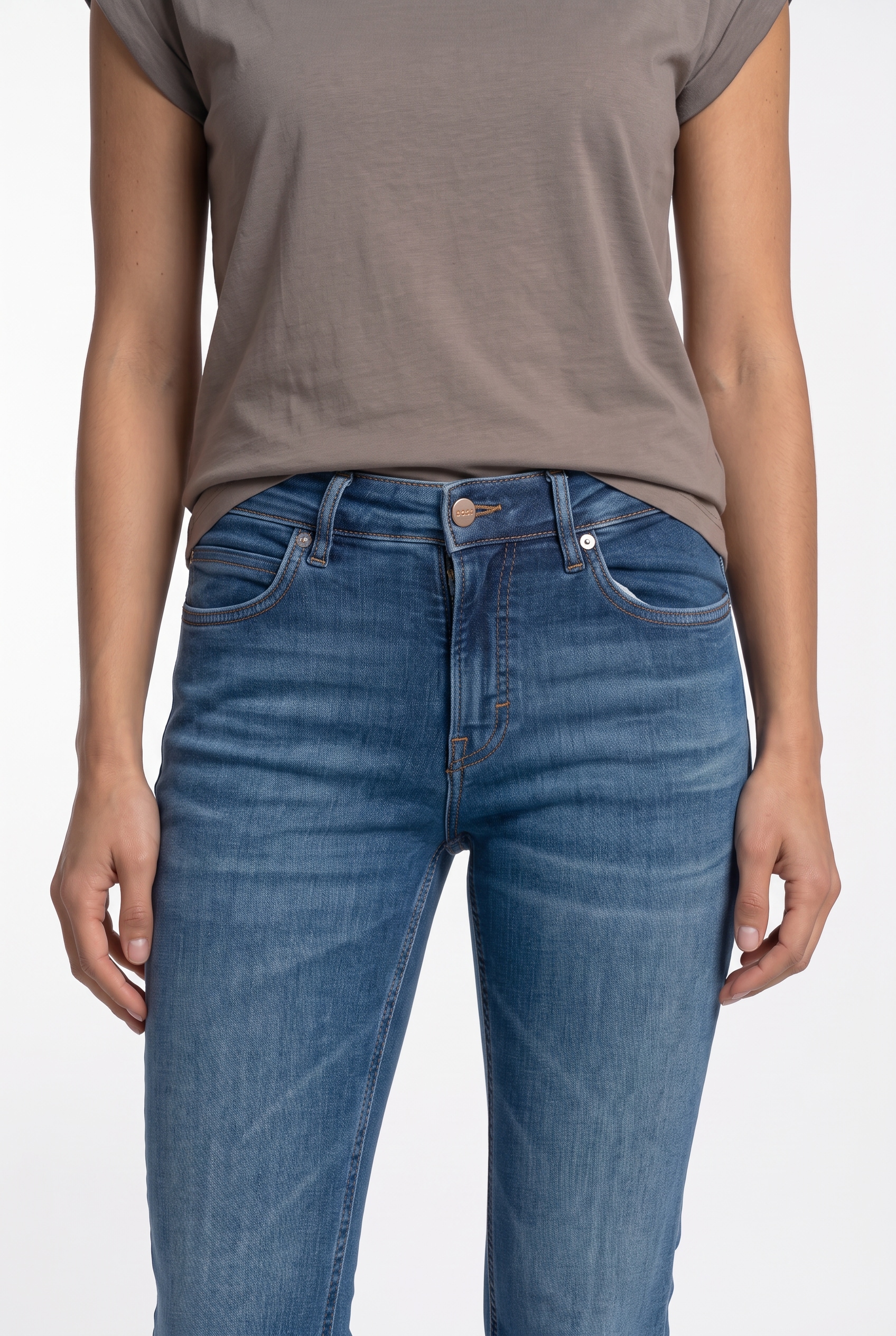 BOSS ORANGE Slim-fit-Jeans »JACKIE MR 10.0 Premium Damenmode« mit mittlerem Bund, Power-Stretch-Denim