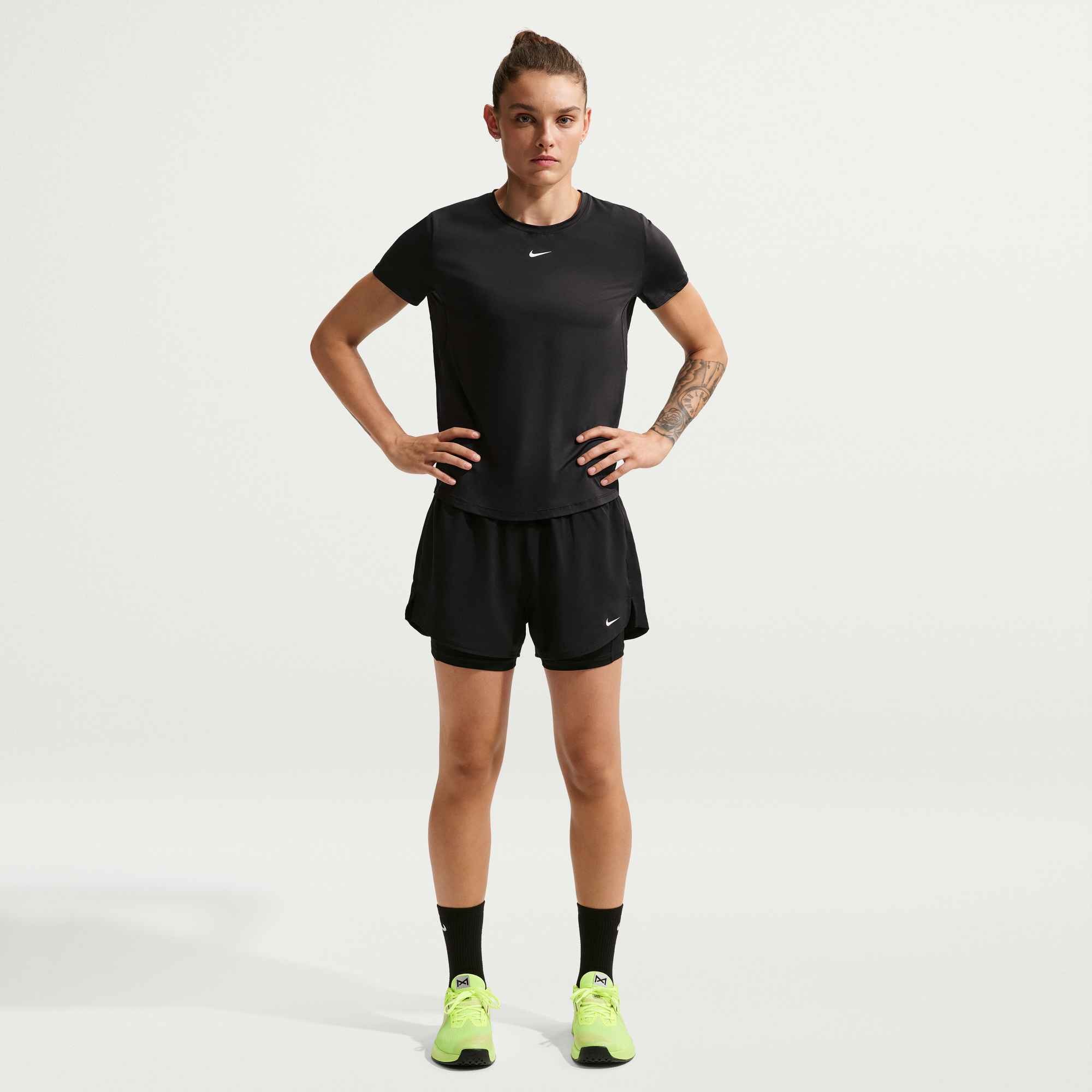 Nike Shorts »Nike One Women's Dri-FIT High-Waisted 3" 2-in-1 Shorts«  für Fitness und vielseitige Aktivitäten