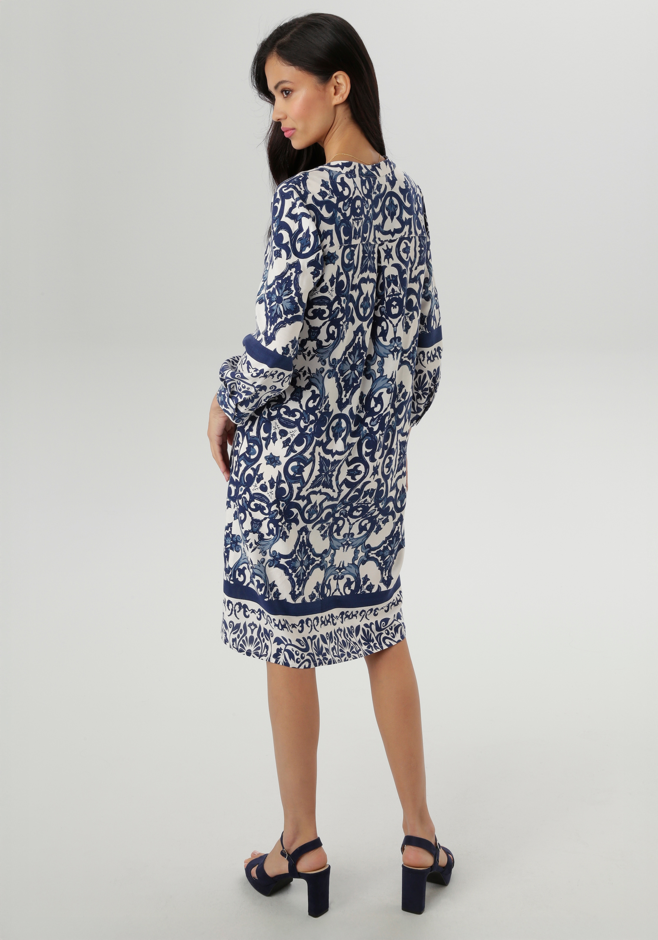 Aniston SELECTED Blusenkleid, mit großflächiger Ornamenten-Musterung