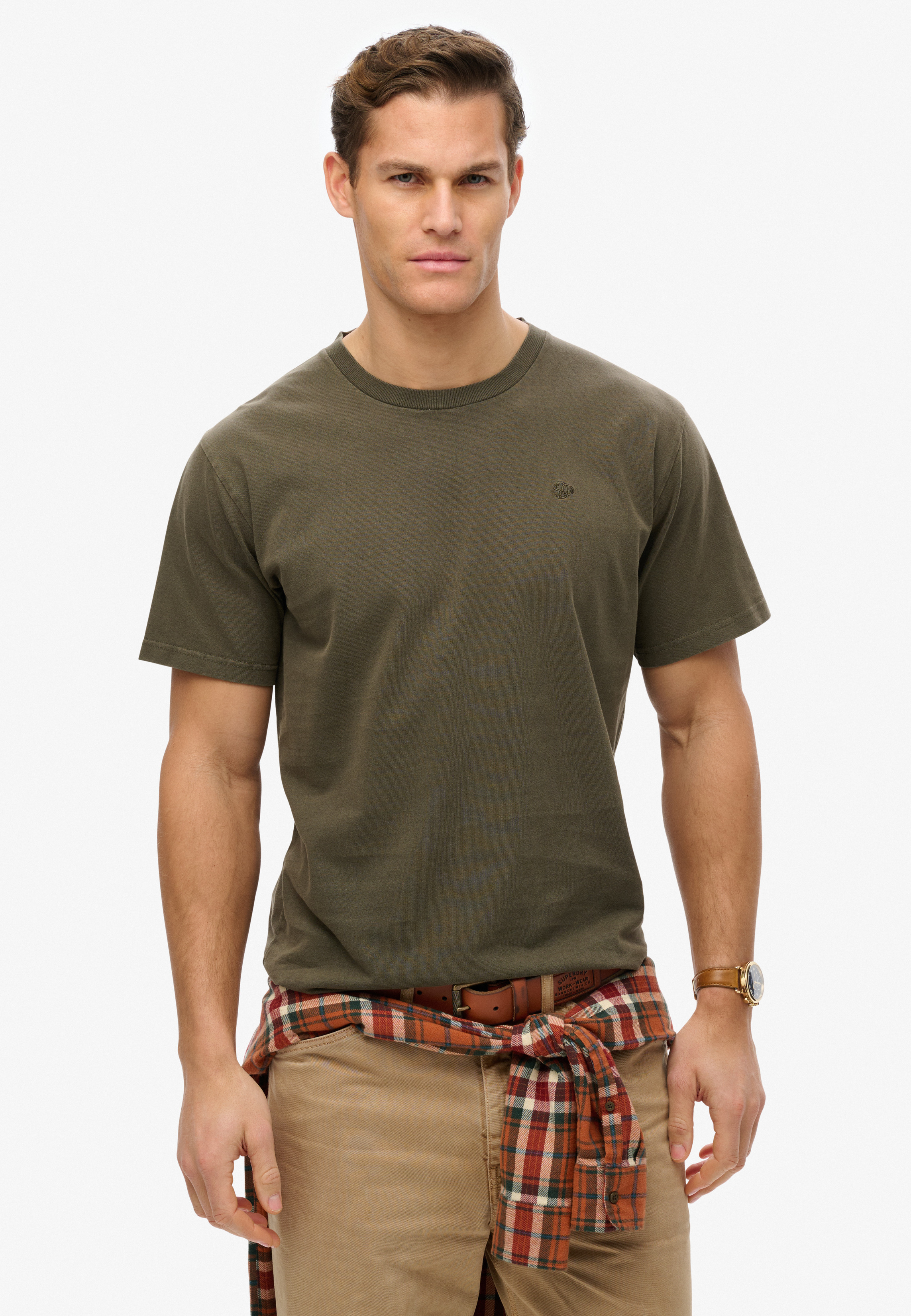 Superdry Rundhalsshirt "ESSENTIALS RELAXED TEE" Relaxed Fit, aus Baumwolle und Single Jersey, mit Logostickerei
