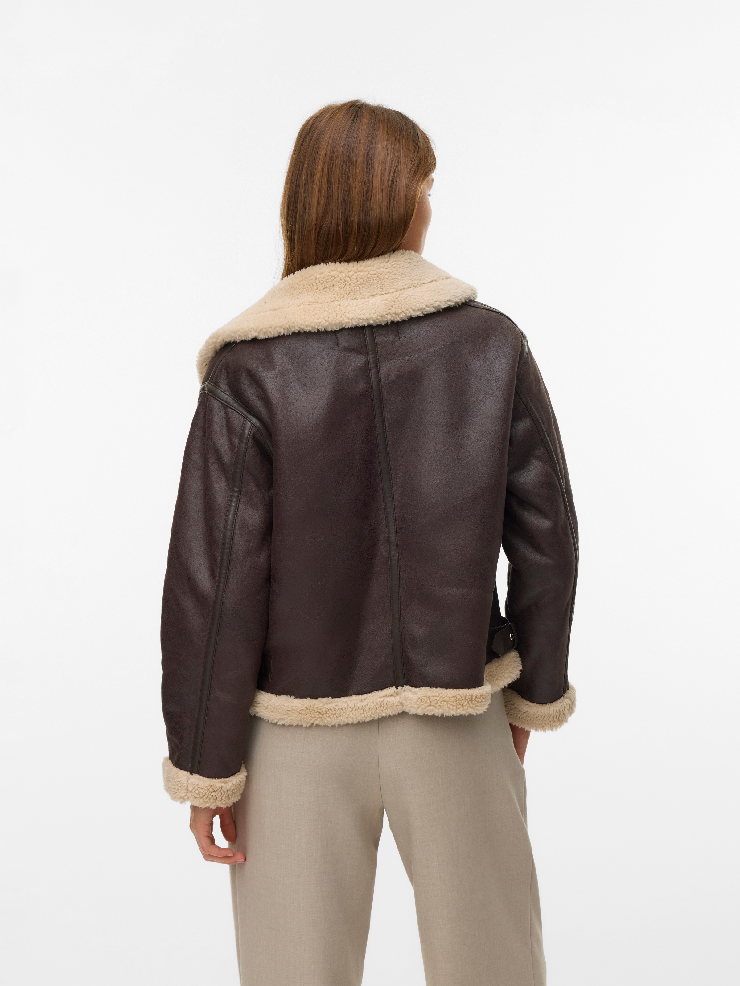 Vero Moda Kurzjacke "VMVIRGINIA SHORT JACKET BOO" farblich abgesetzte Detai günstig online kaufen