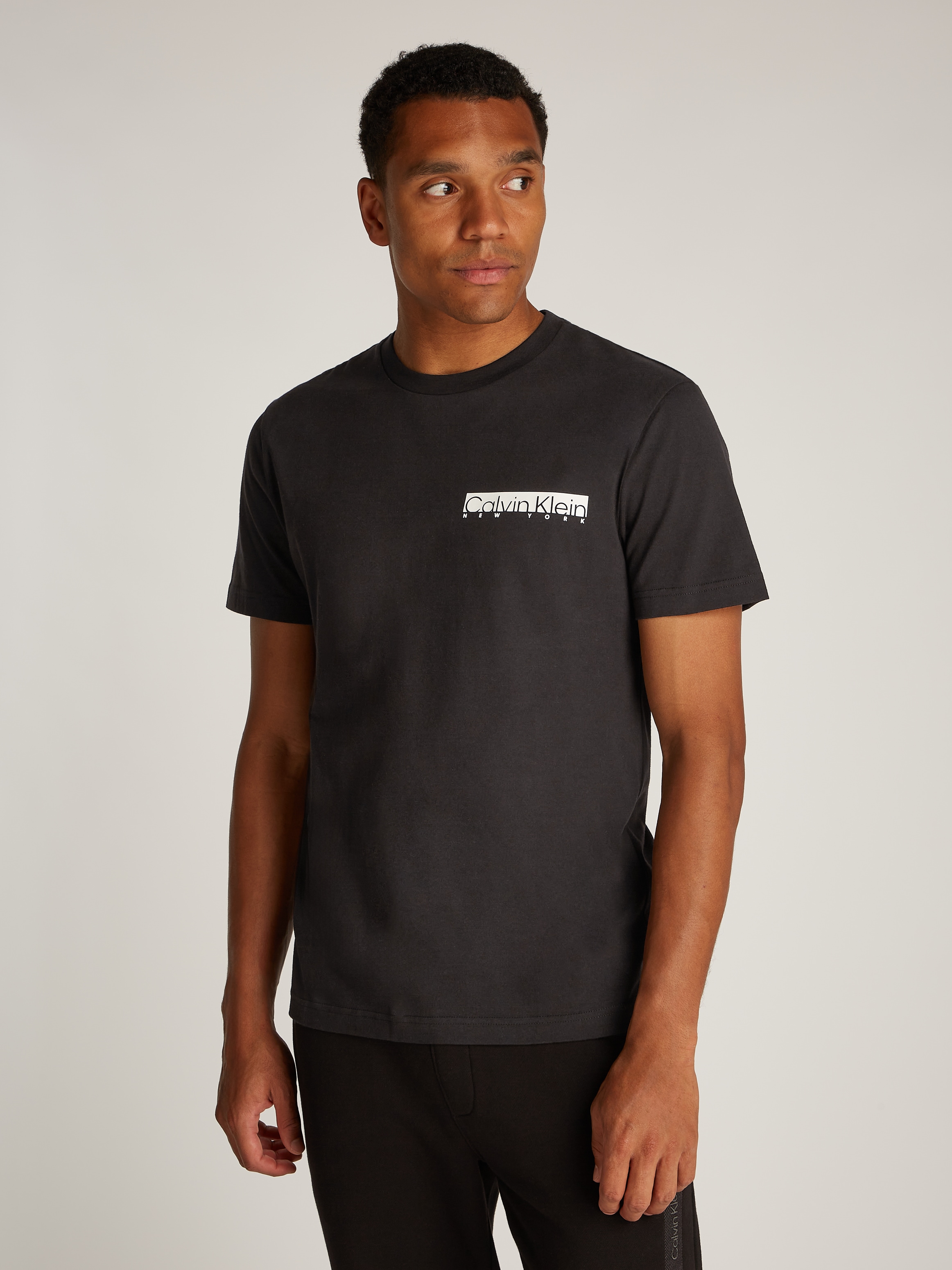 Calvin Klein Rundhalsshirt "NY CHEST BOX LOGO T-SHIRT", mit Logoprint