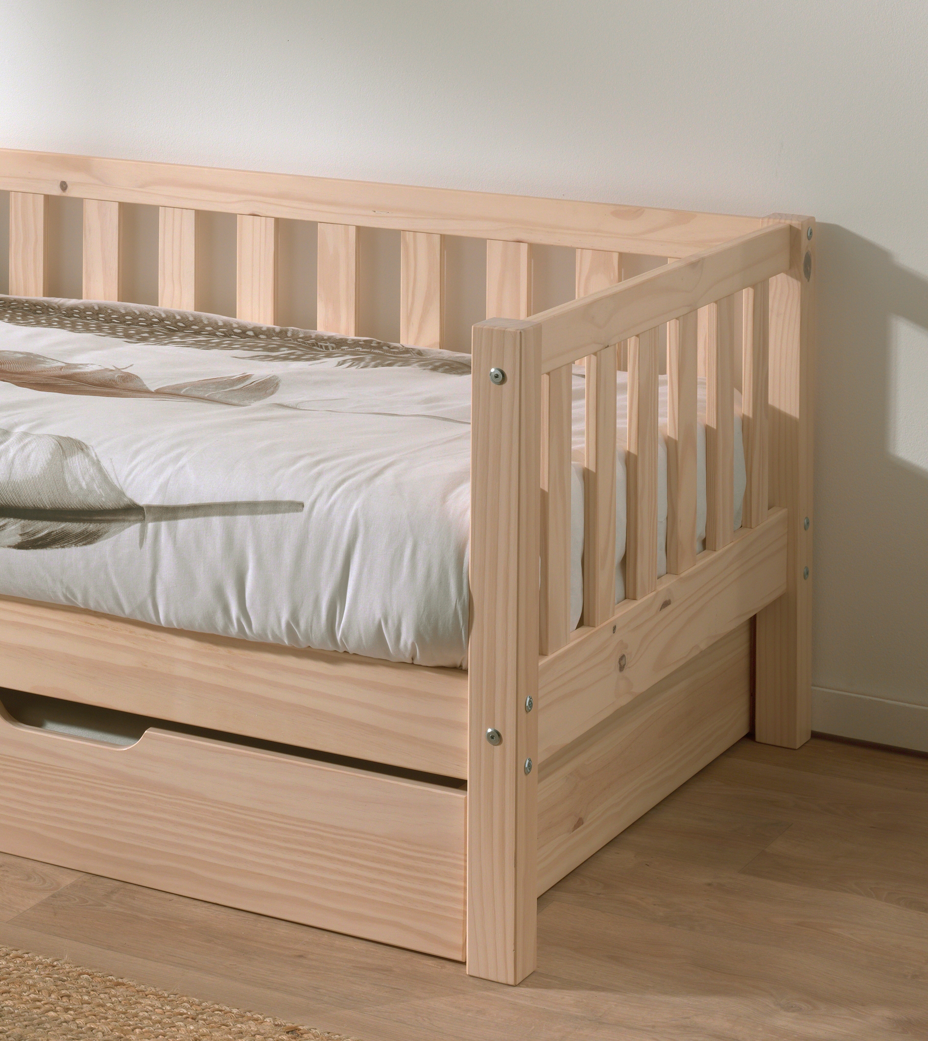Vipack Einzelbett, (Made in Europe), Sprossenumrandung, Liegefläche 90x200 cm, in Milky Pine oder Weiß