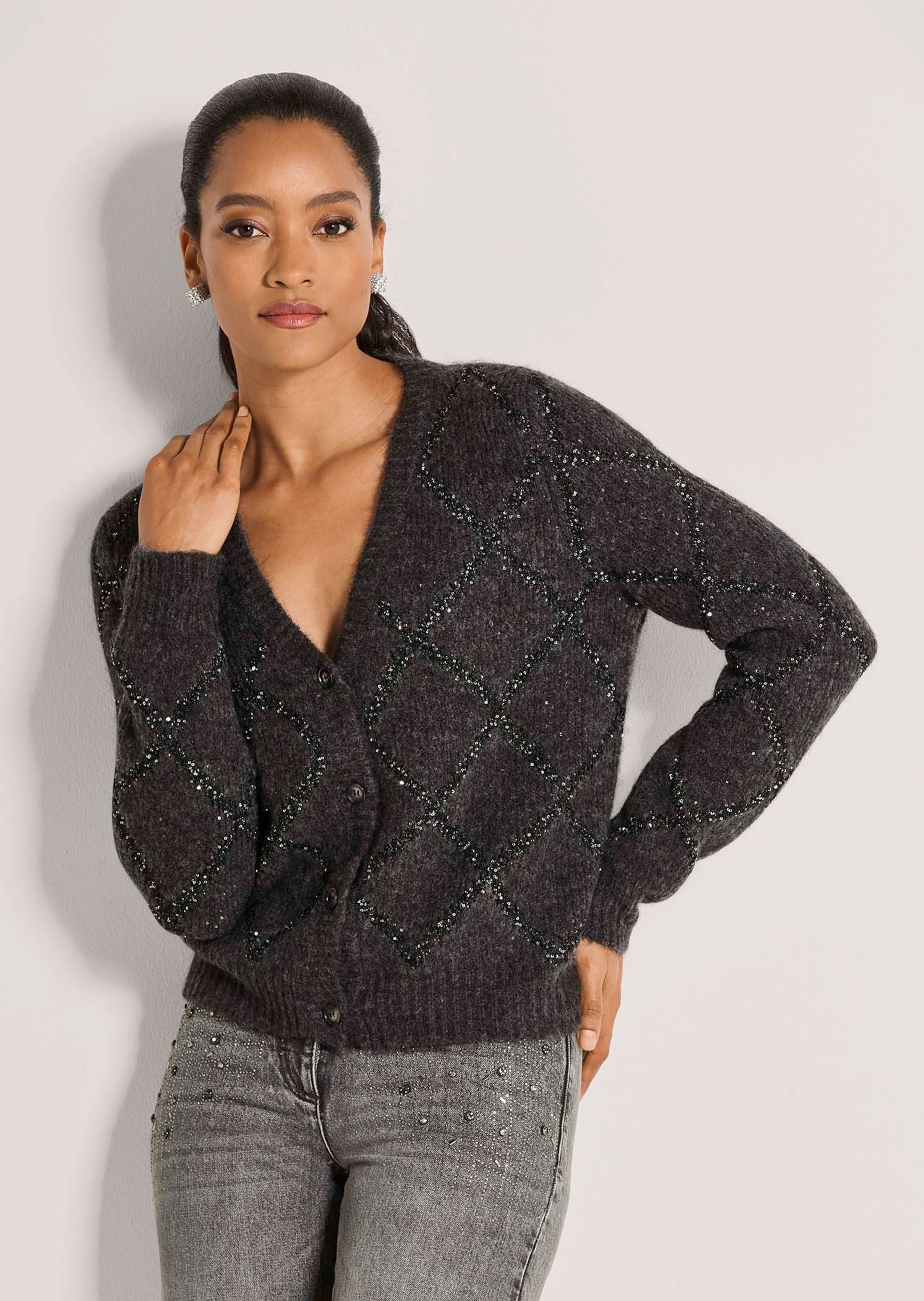 MADELEINE Strickjacke »Strickjacke Rauten-Cardigan mit Pailletten«