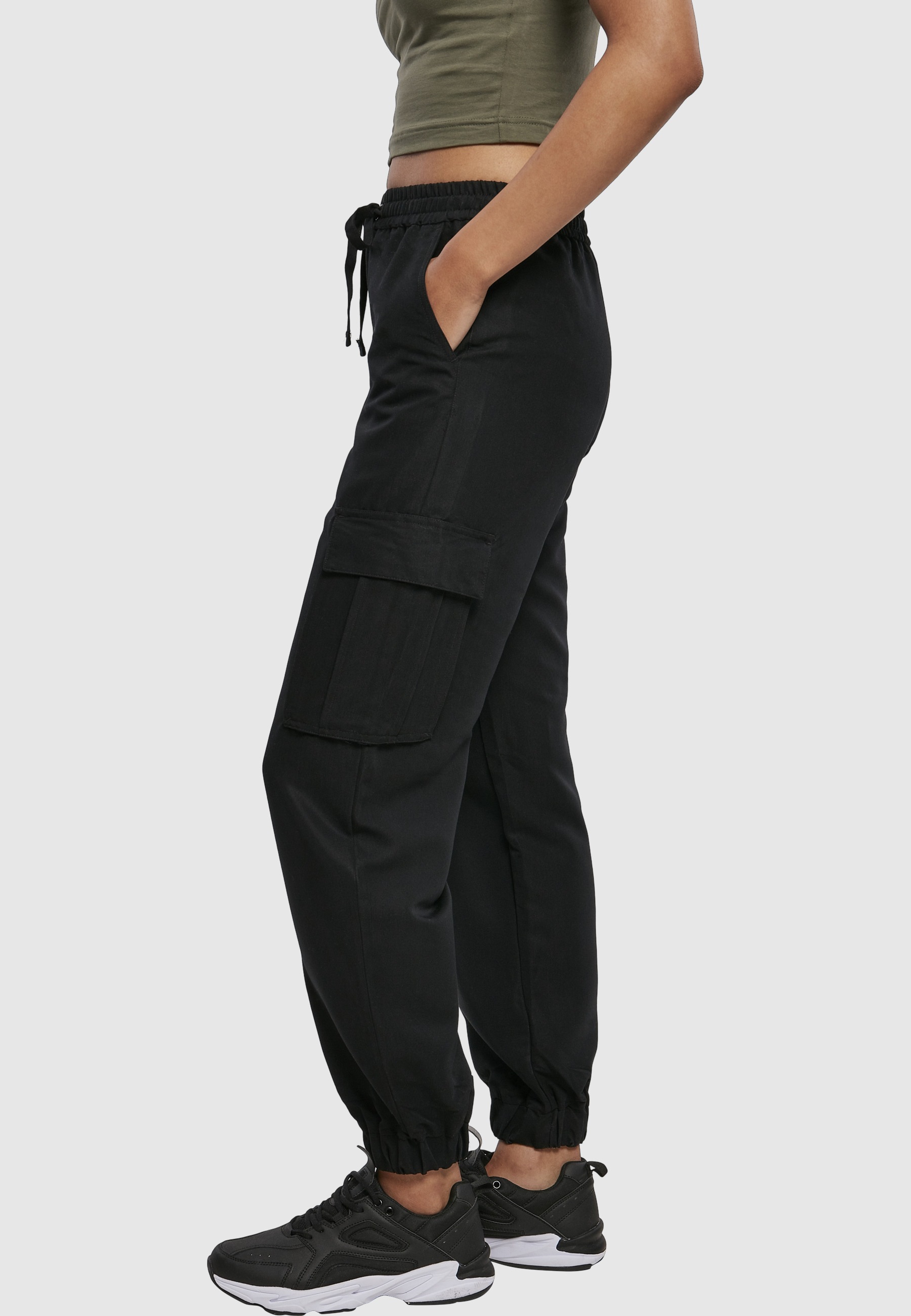 URBAN CLASSICS Cargohose »Urban Classics Damen Ladies Viscose Twill Cargo Pants«