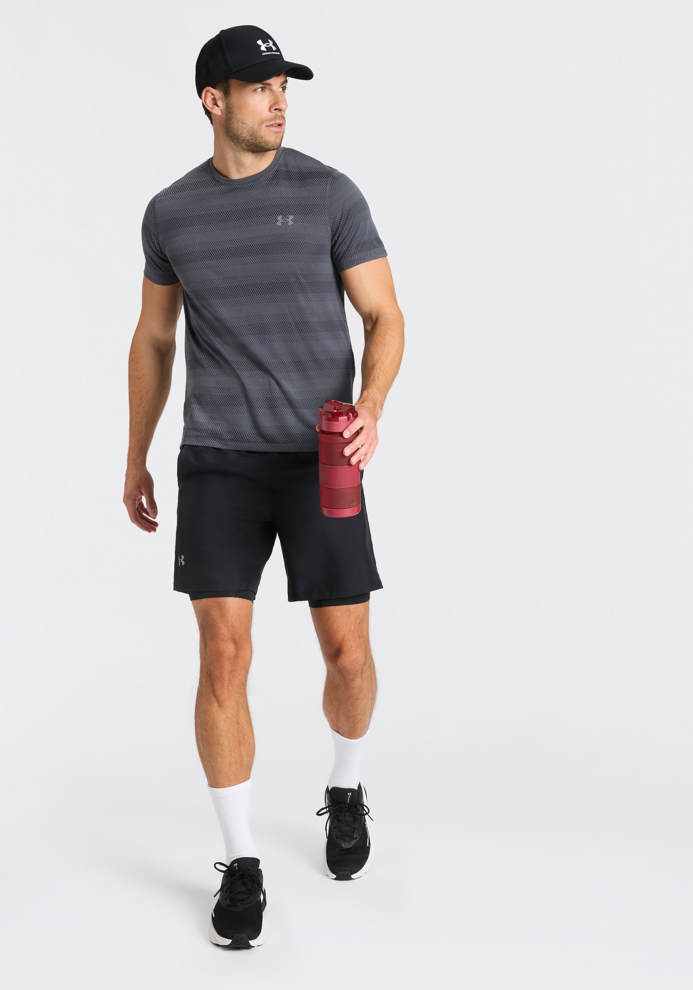 Under Armour® 2-in-1-Shorts »UA LAUNCH 7   2-IN-1 SHORTS«  für vielseitige Aktivitäten, leichtes Material