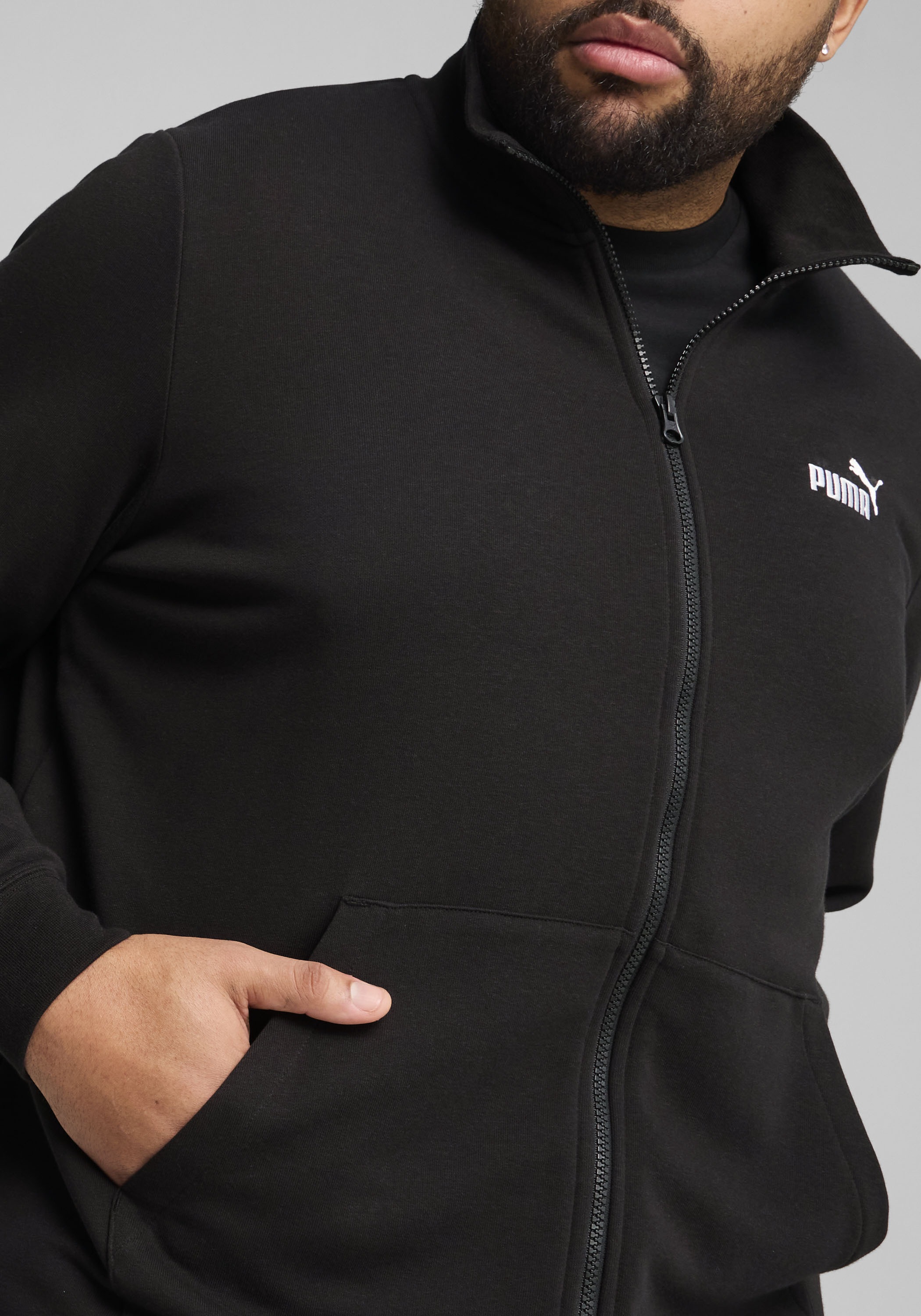 PUMA Trainingsjacke »ESS NO 1 LOGO TRACK JACKET TR« ohne Kapuze mit Stehkragen, Regular Fit, mit Kängurutasche, mit Reißverschluss