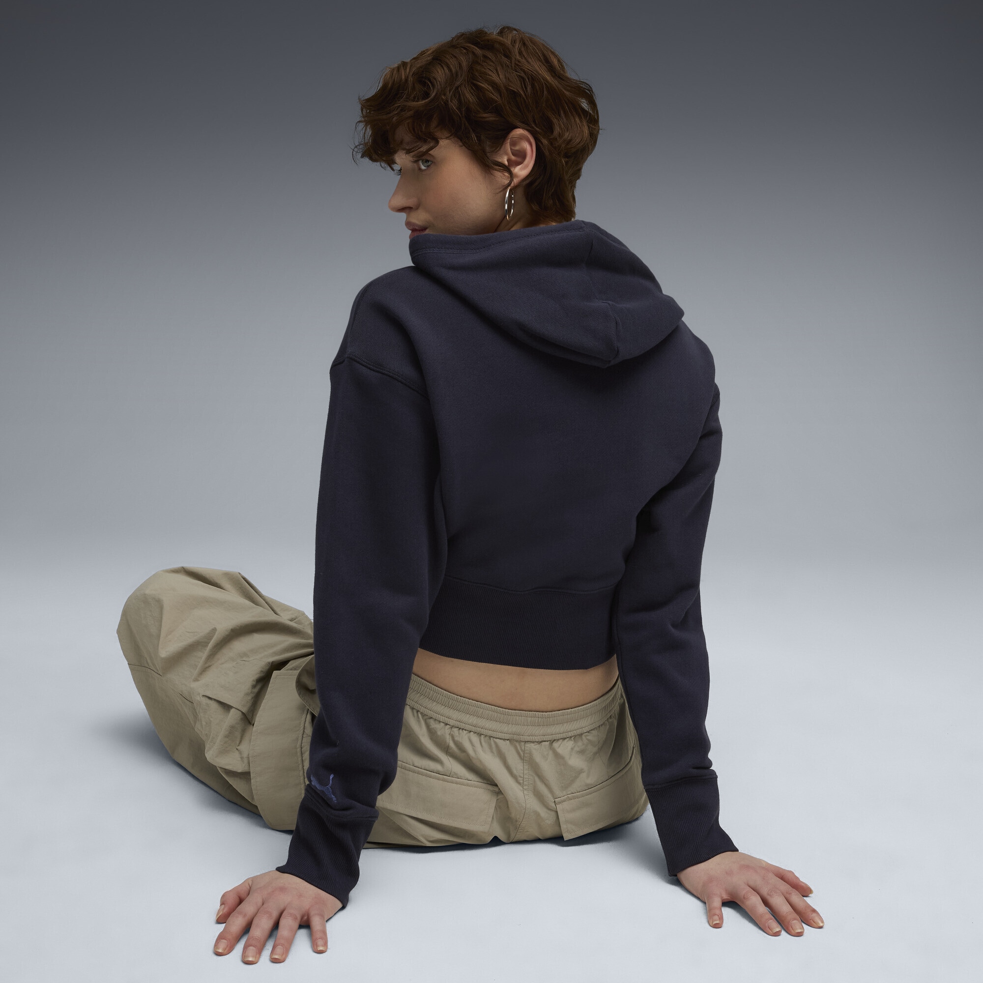 PUMA Hoodie »Premium Essentials Relaxed Graphic Hoodie Damen«