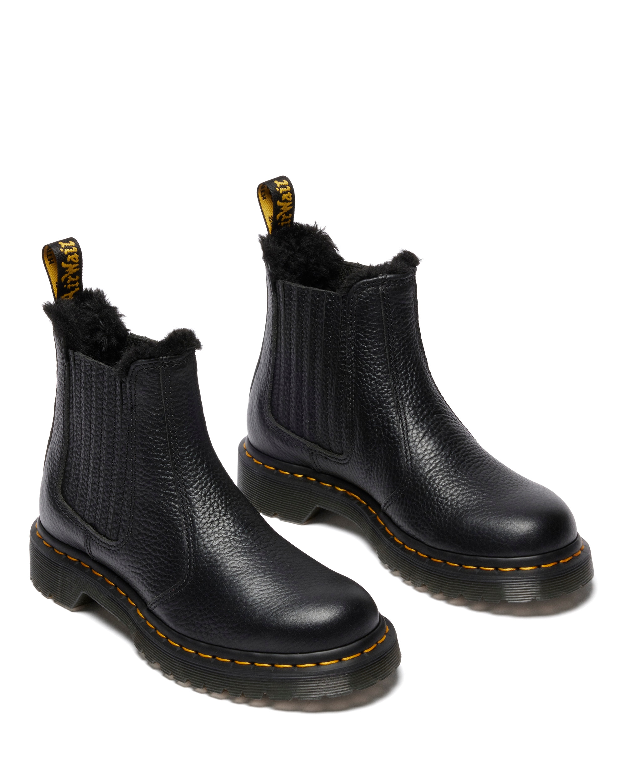 DR. MARTENS Winterboots "2976 Leonore II" Blockabsatz, Stiefelette, Schlupfboots mit Fellimitat am Schaftrand