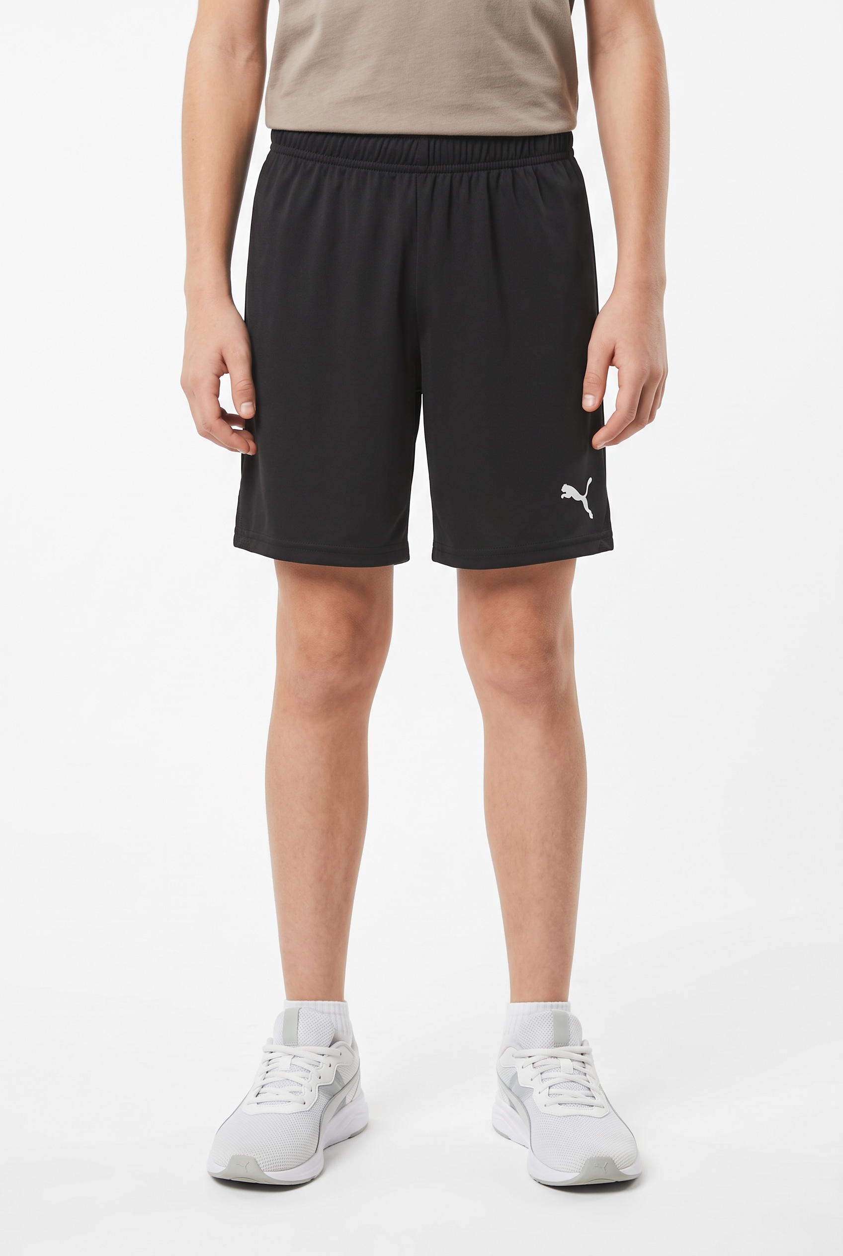 PUMA Trainingsshorts »TEAMGOAL SHORTS JR«  aus leichtem Interlock-Material, kniefrei, sportlicher Stil