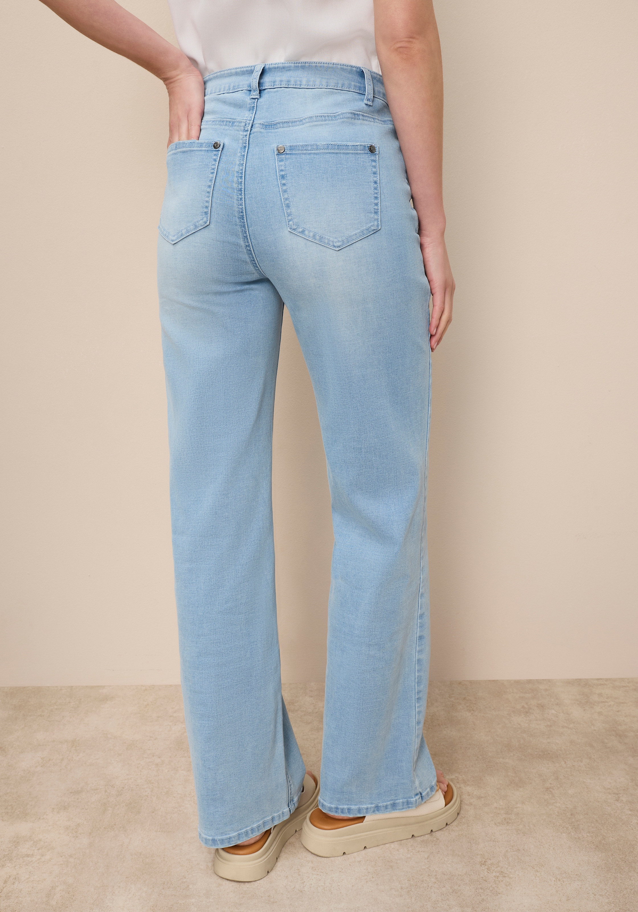 Tamaris Weite Jeans hohe Leibhöhe, langer Schnitt, mit Knopf-Applikationen