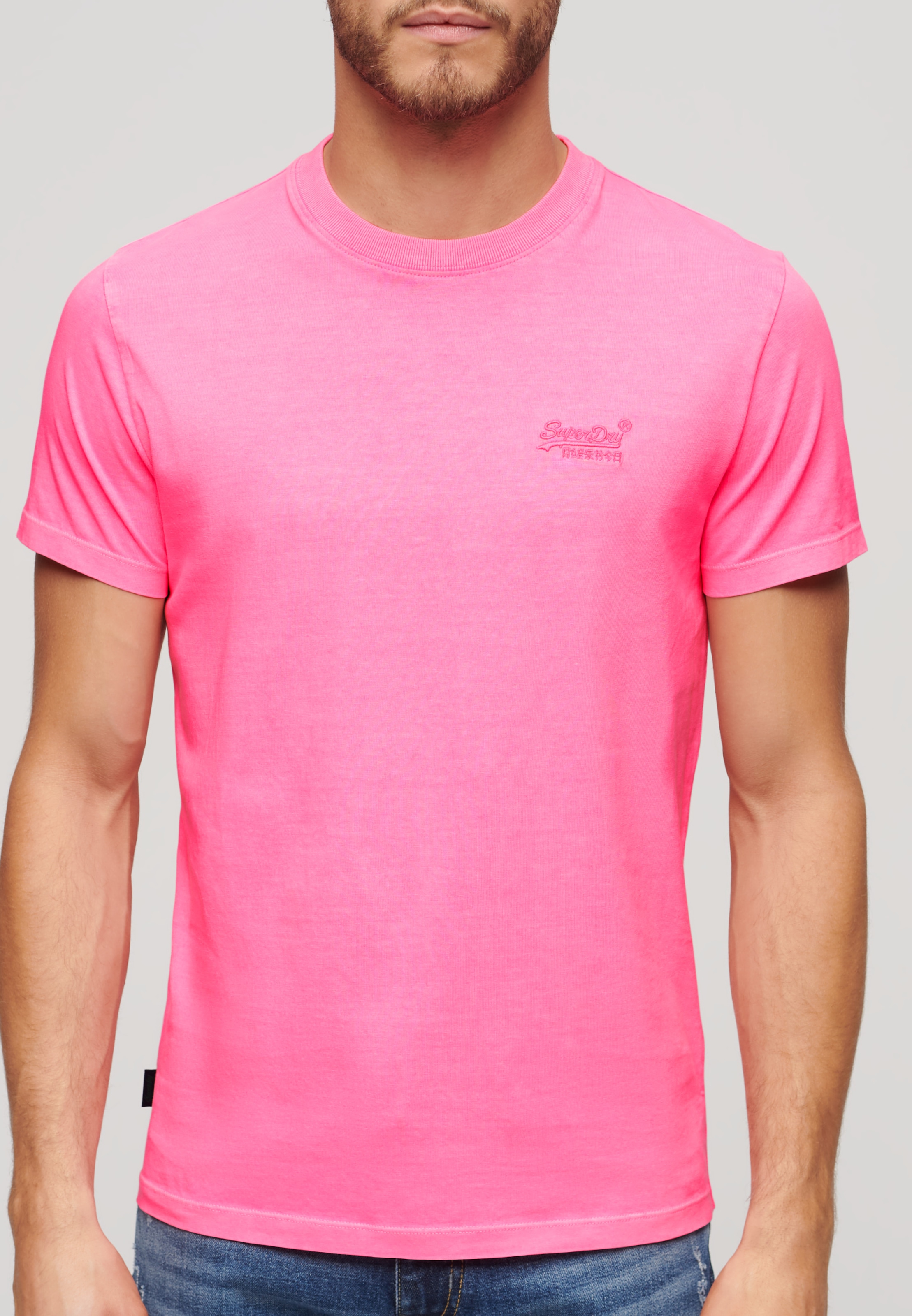 Superdry Rundhalsshirt "Essential Logo Emb Neon Tee" Aus Baumwolle Und Single Jersey, Normale Passform, Ohne Kragen