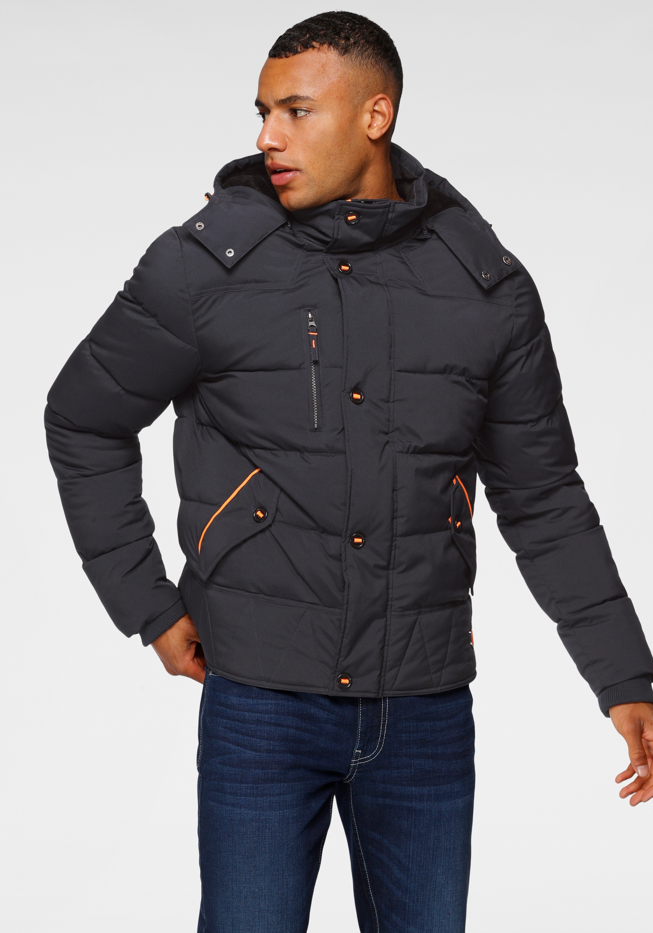 Bruno Banani Steppjacke, mit Kapuze, Winterjacke mit Fellimitat und abnehmb günstig online kaufen