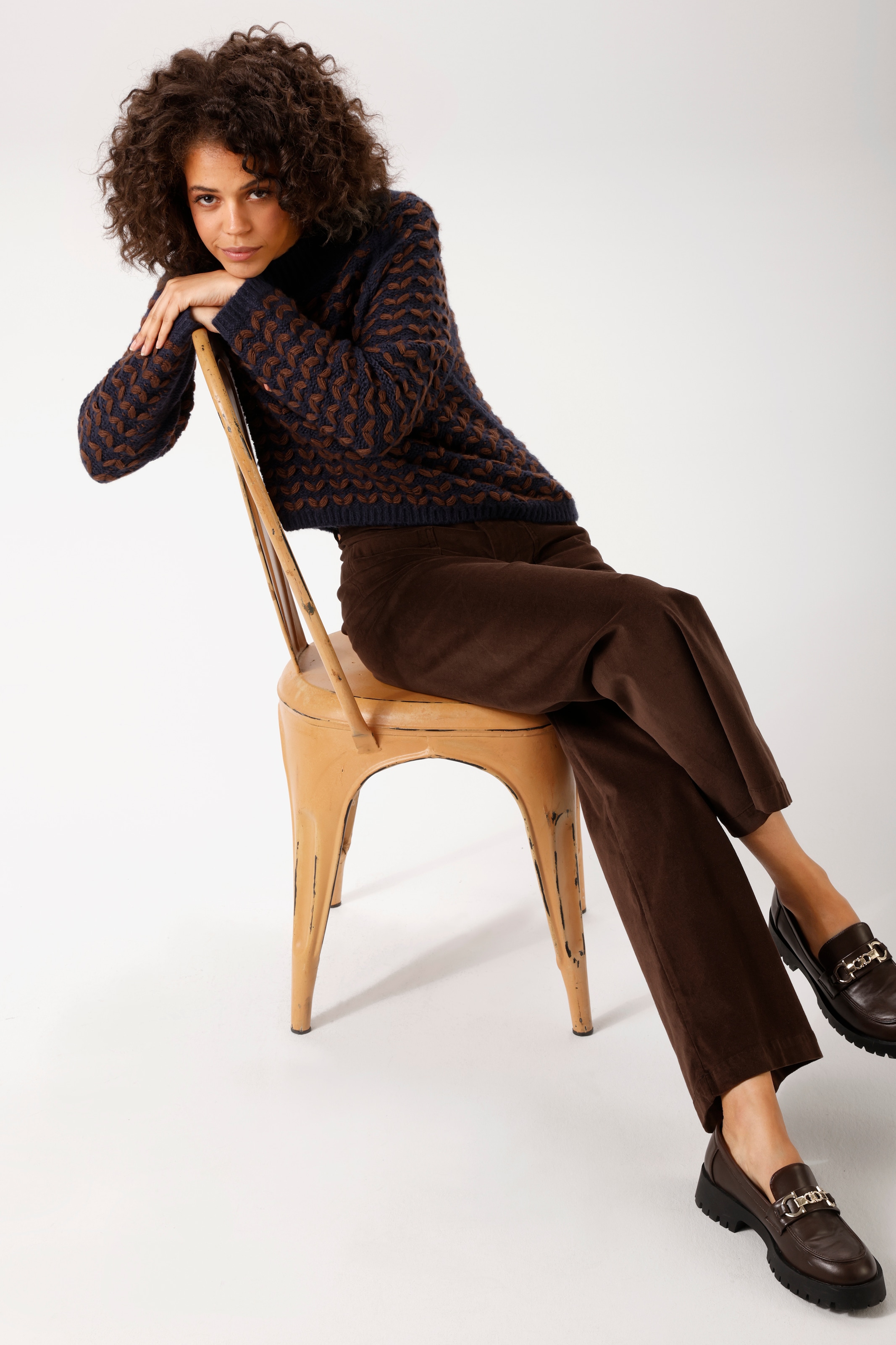 Aniston CASUAL Strickpullover im 3D-Effekt mit aufgestrickten Blättern - NEUE KOLLEKTION
