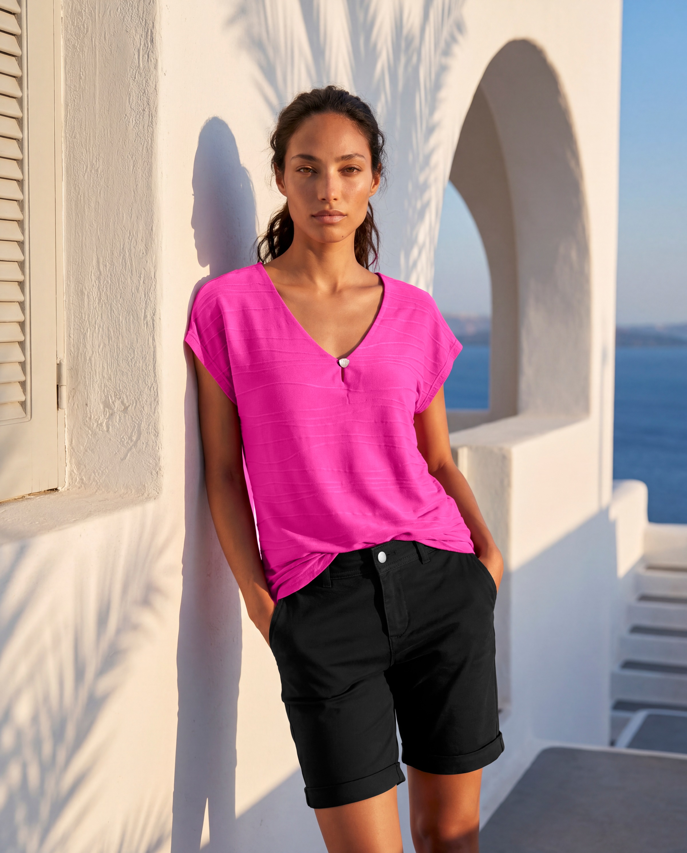 LASCANA Blusenshirt "mit Wellenstruktur" aus luftigem Viskose-Stretch