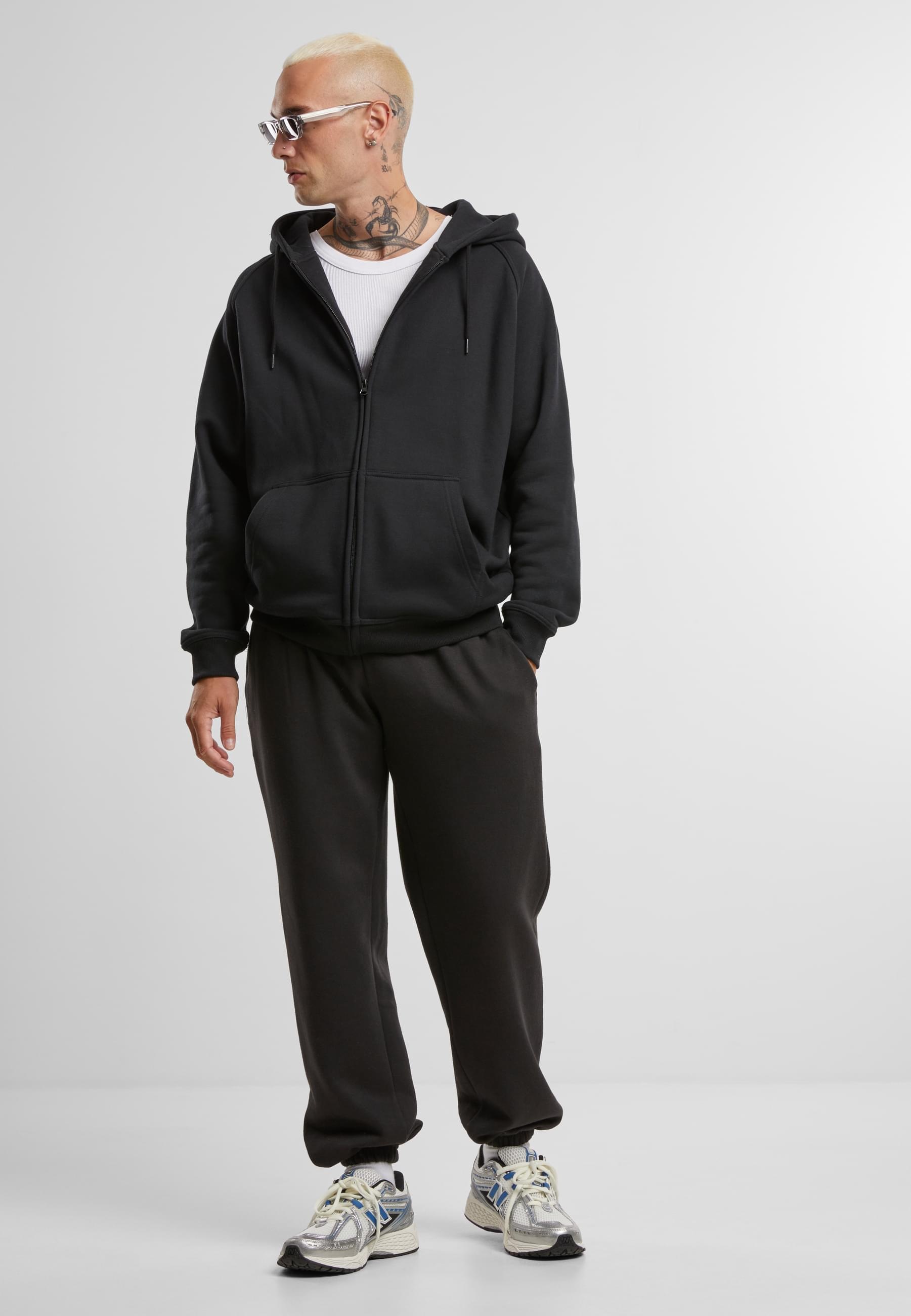 URBAN CLASSICS Jogginghose »Urban Classics Basic Essential Sweatpants«, (1 tlg.)