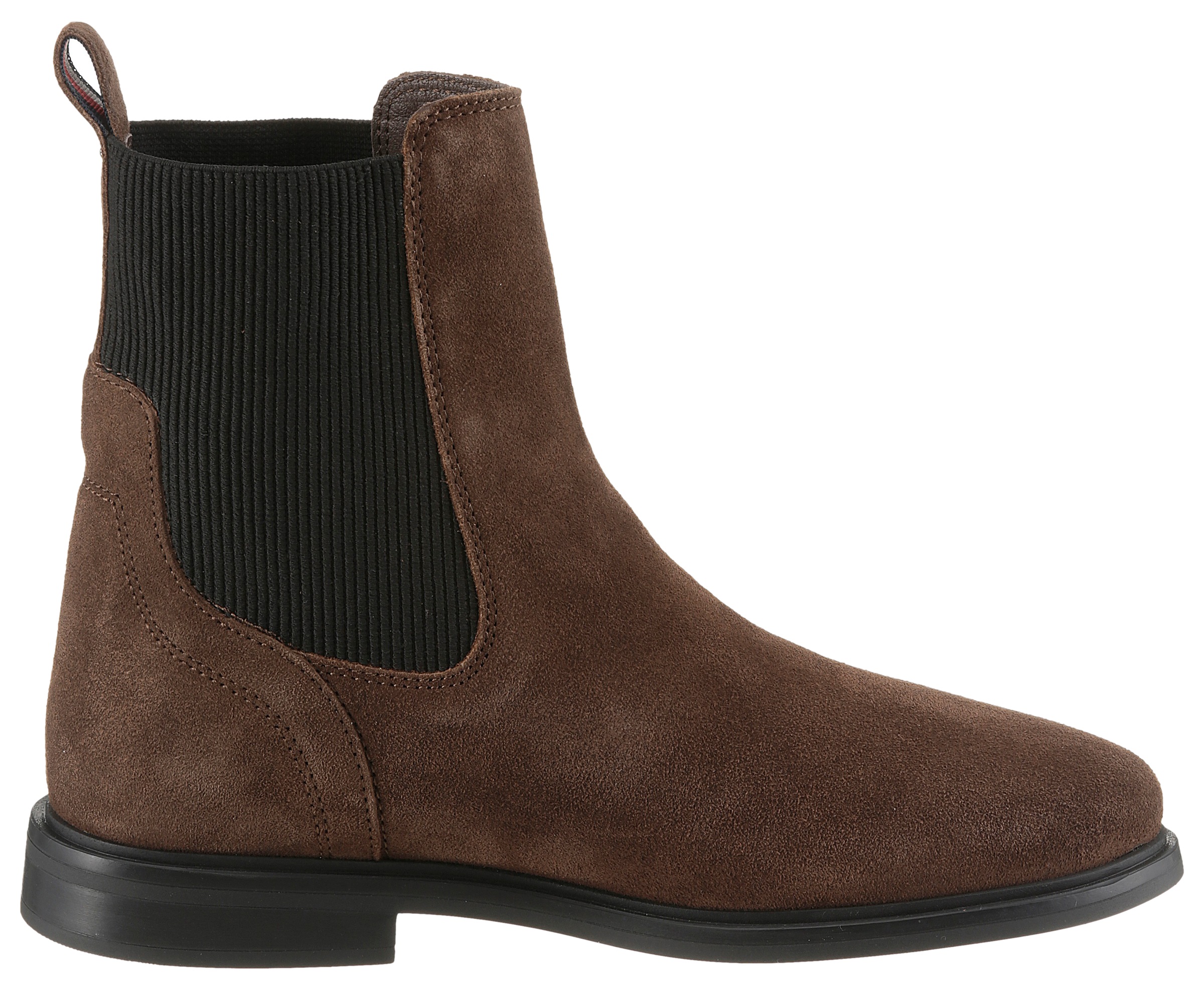 Tommy Hilfiger Chelseaboots »FLAG SUEDE CHELSEA BOOT«, Stiefelette, Businessschuh mit Hardcover-Flagge an der Ferse