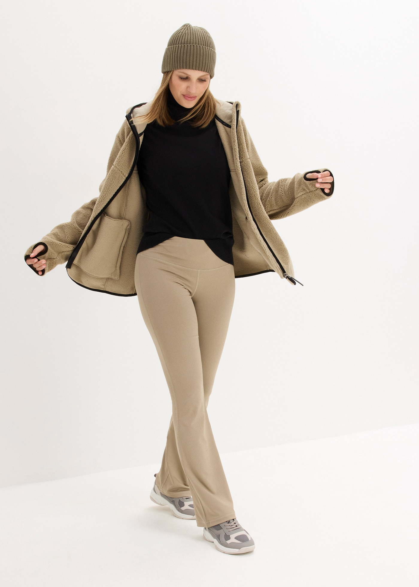 bonprix Fleecejacke mit Kapuze