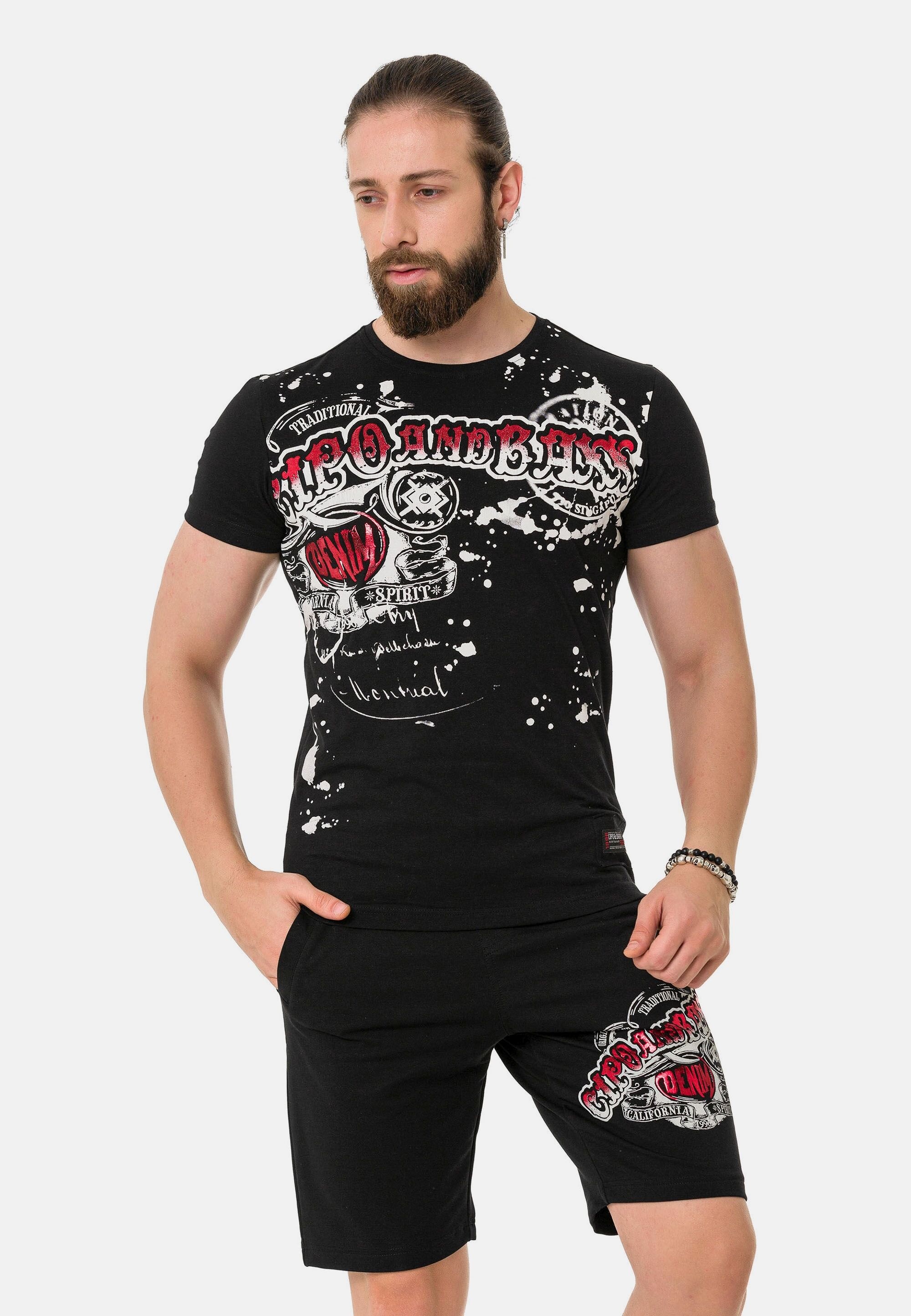 Cipo & Baxx Stoffhose »Hose«, mit Bein-Print