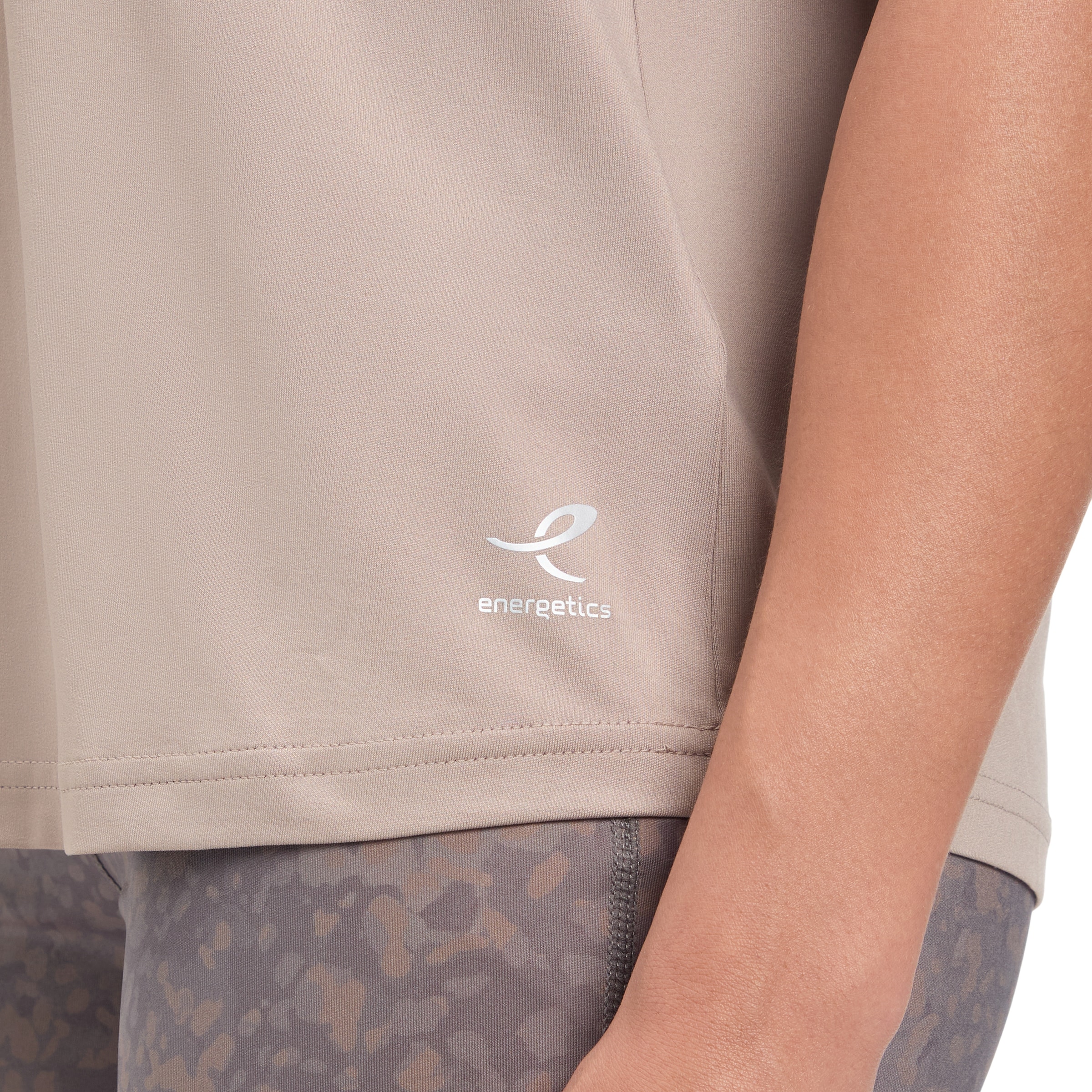 Energetics T-Shirt »DA.-T-SHIRT GIANNA SHORT SLEEVE W« Loose Fit, längerer Schnitt hinten, kurze Ärmel, Rundhalsausschnitt