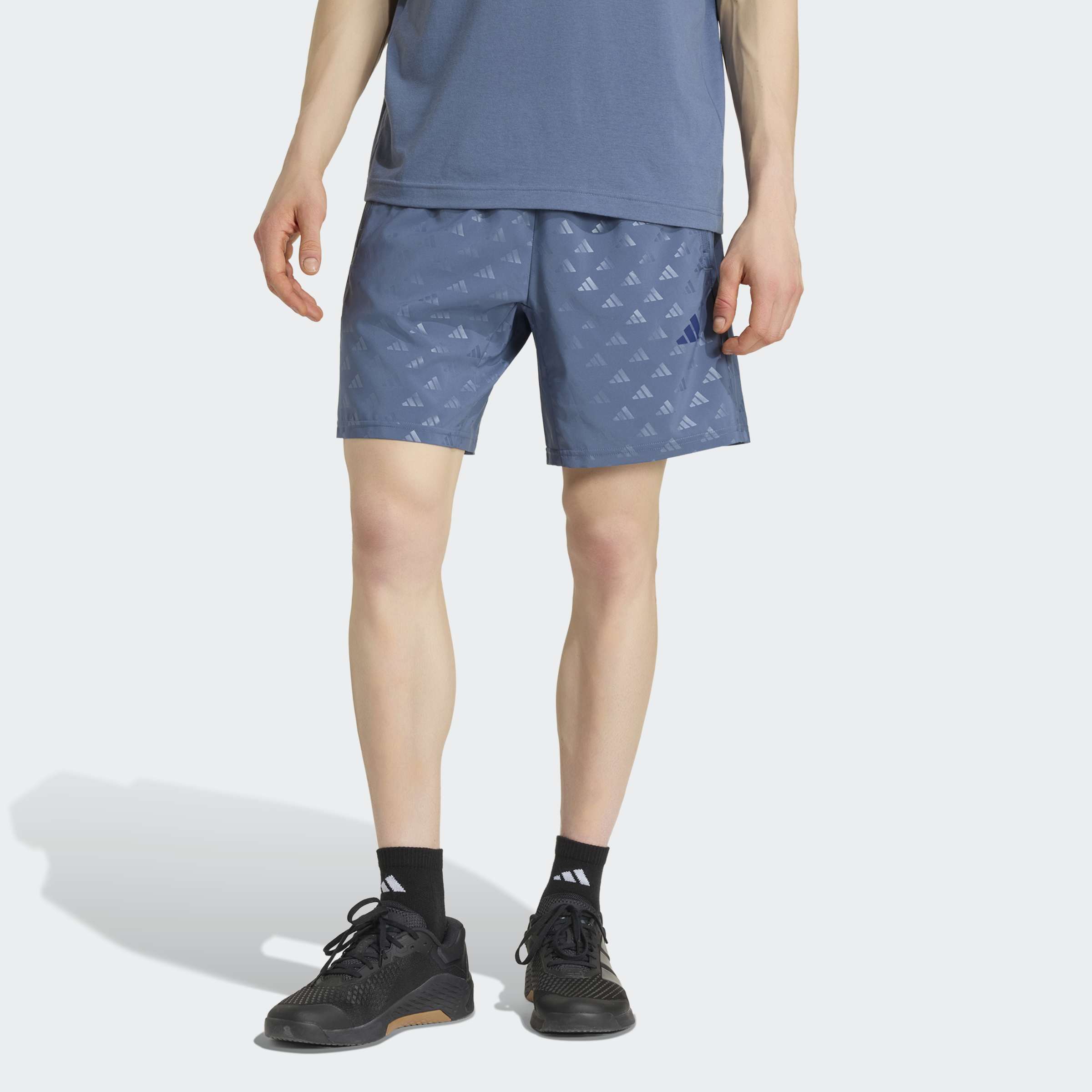adidas Performance Shorts "WORKOUT ESSENTIALS BRANDLOVE WOVEN" für sportliche Aktivitäten, mit Climacool, Normal-weite Passform