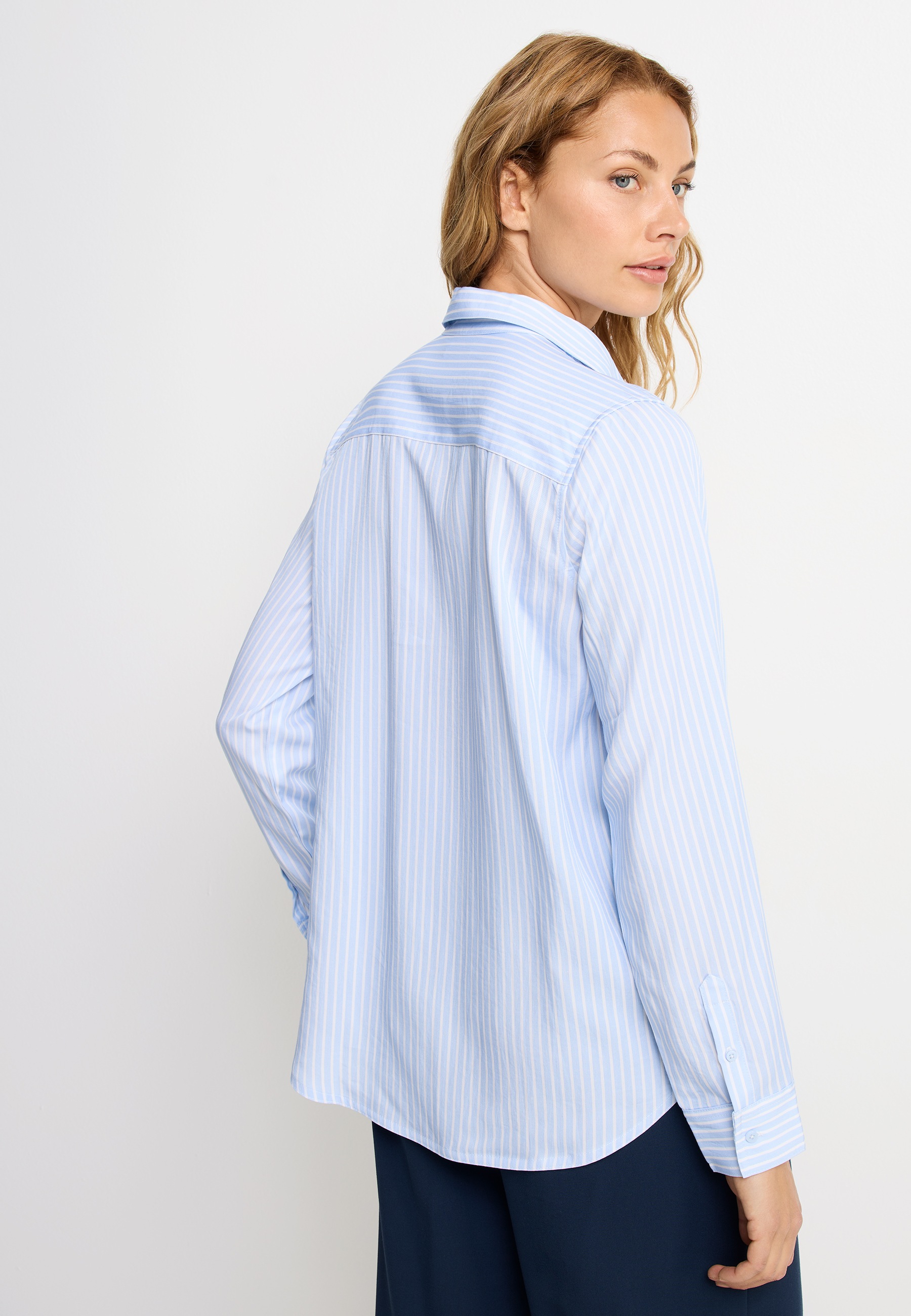 LASCANA Damen Hemdbluse, Hellblau/Weiß Gestreift, Gr. 44 2