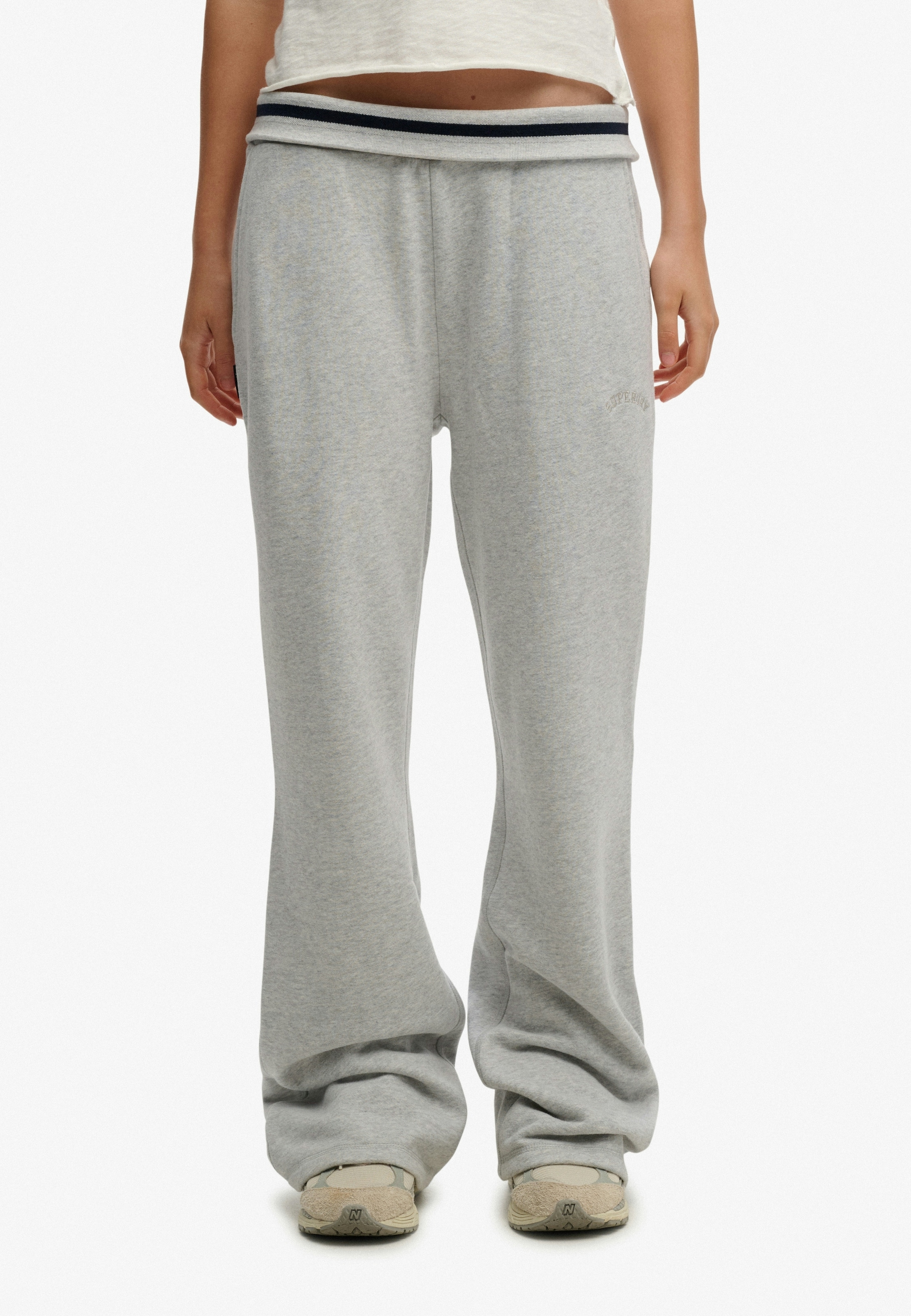 Superdry Sweathose "ESSENTIAL LOGO LR FLARE JOGGER" günstig online kaufen