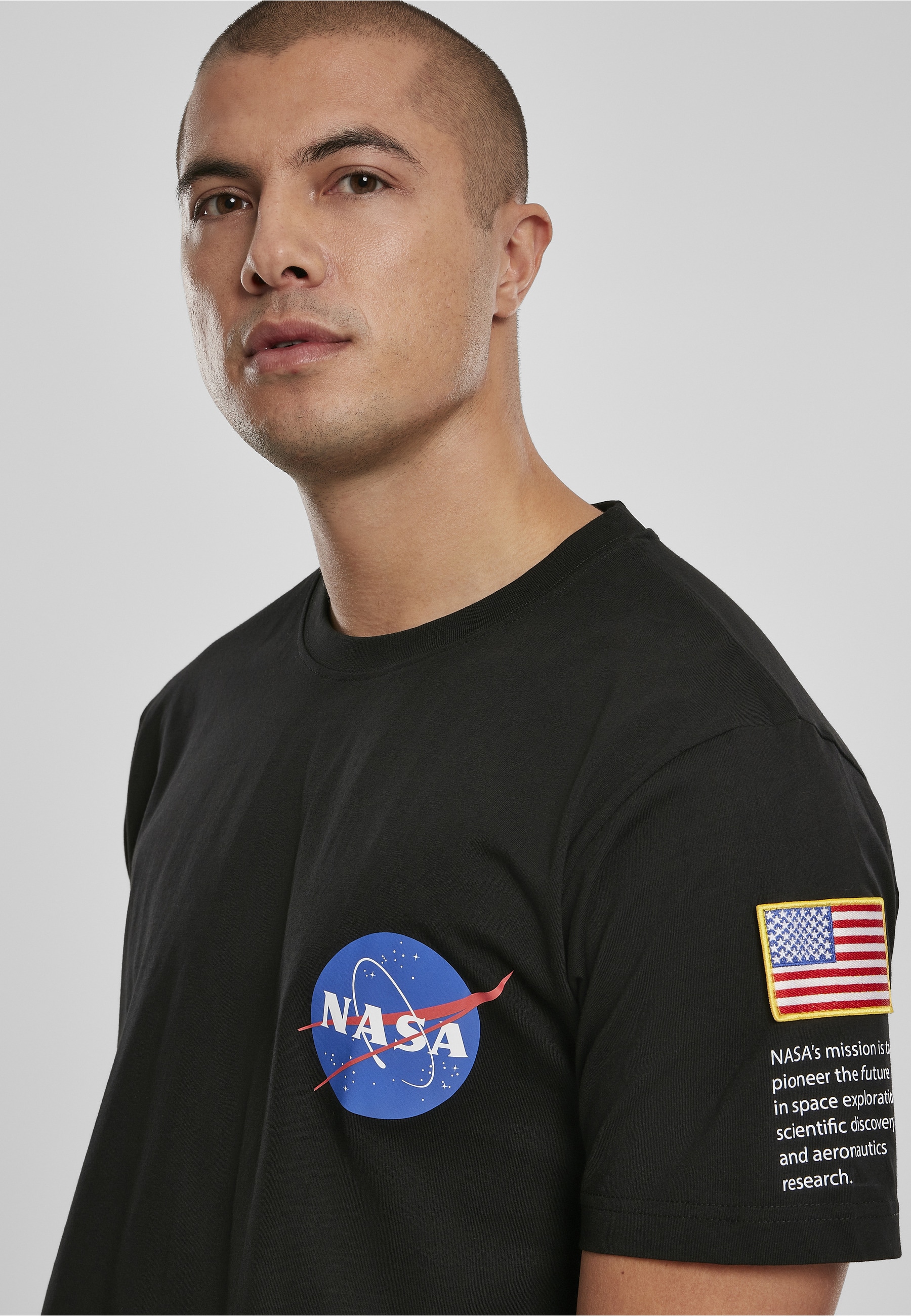 MisterTee T-Shirt »MisterTee Herren NASA Insignia Logo Flag Tee« 1 Stk.