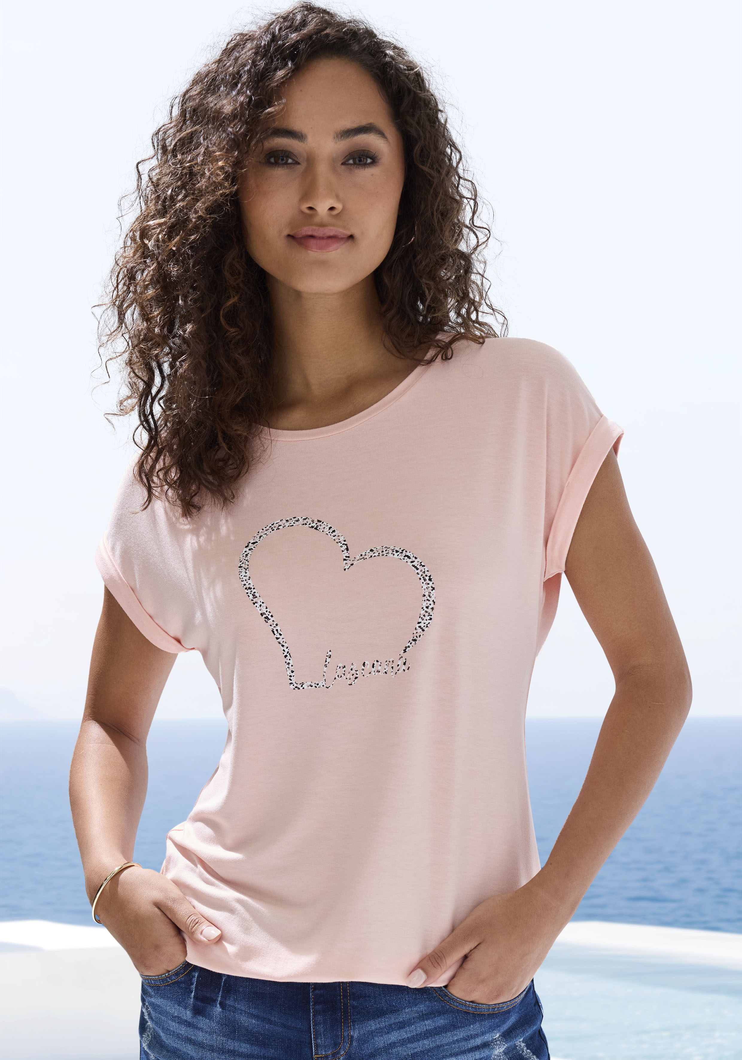 LASCANA Kurzarmshirt "mit Lascana Herz Print" Rundhalsshirt aus elastischem Viskose-Jersey