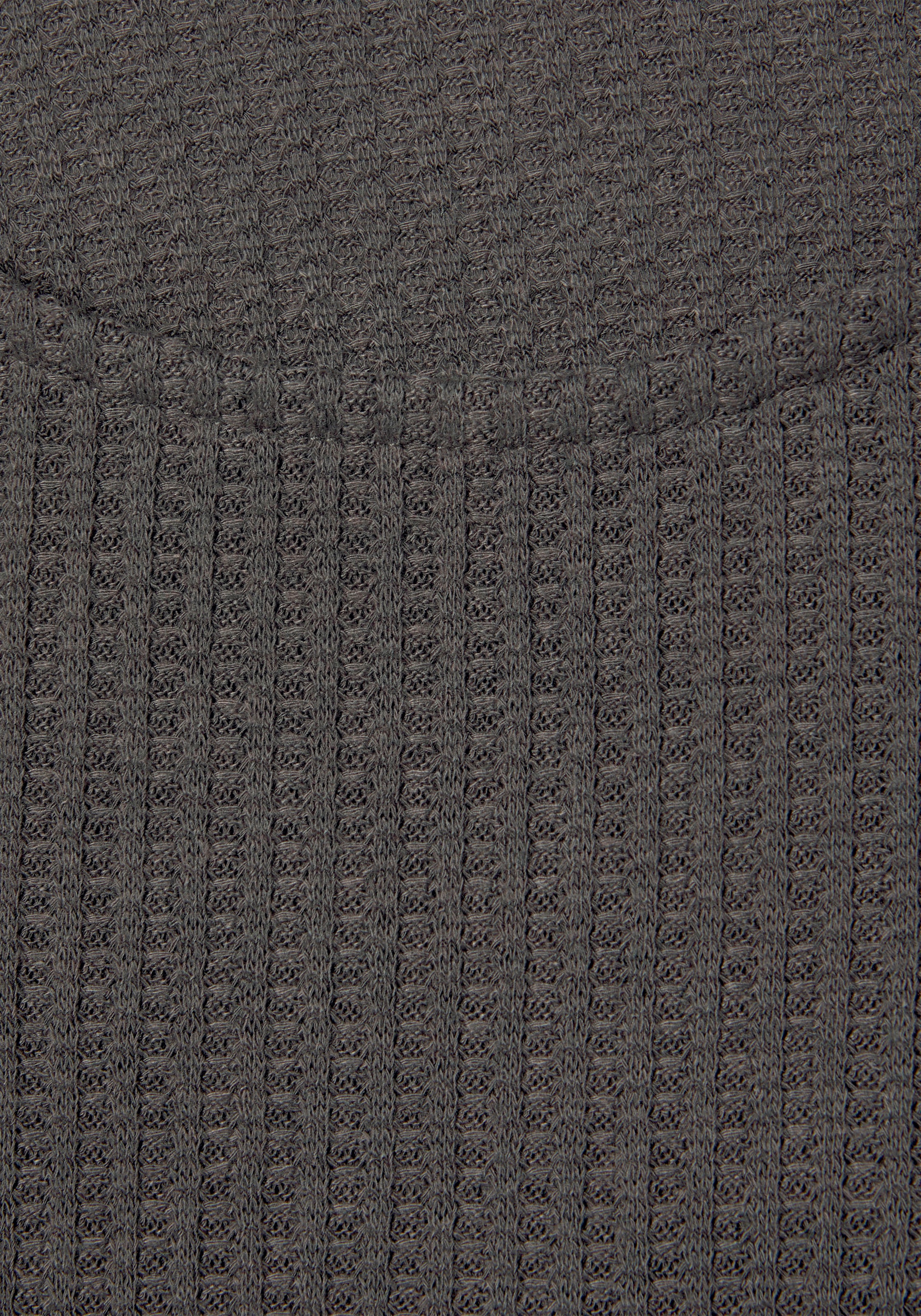 LASCANA Langarmshirt »in modischer Piqué-Optik«, aus weicher Qualität mit Viskose