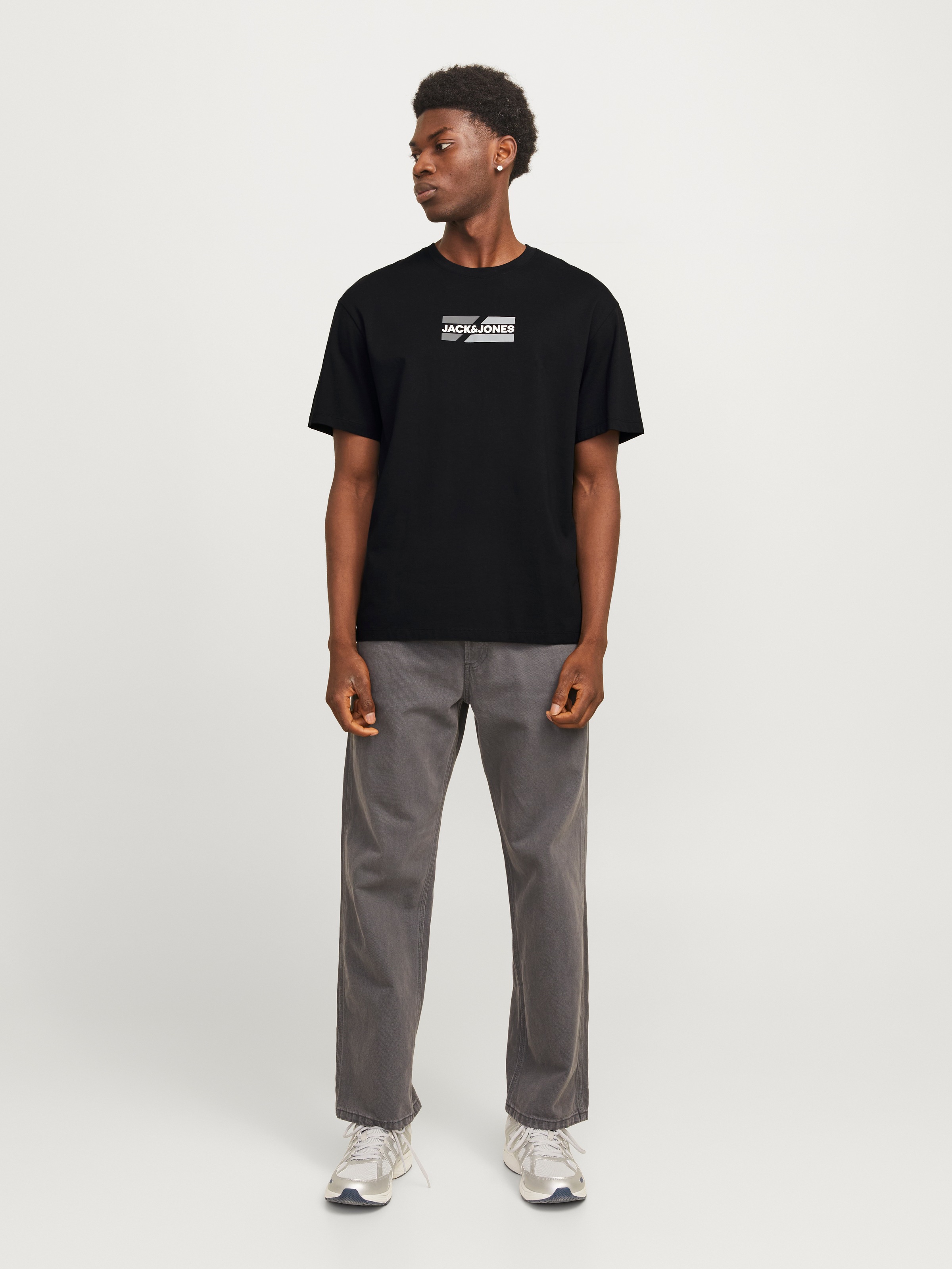 Jack & Jones Rundhalsshirt »JJECORP GRAPHIC TEE SS O-NECK NOOS«, mit Logo Print