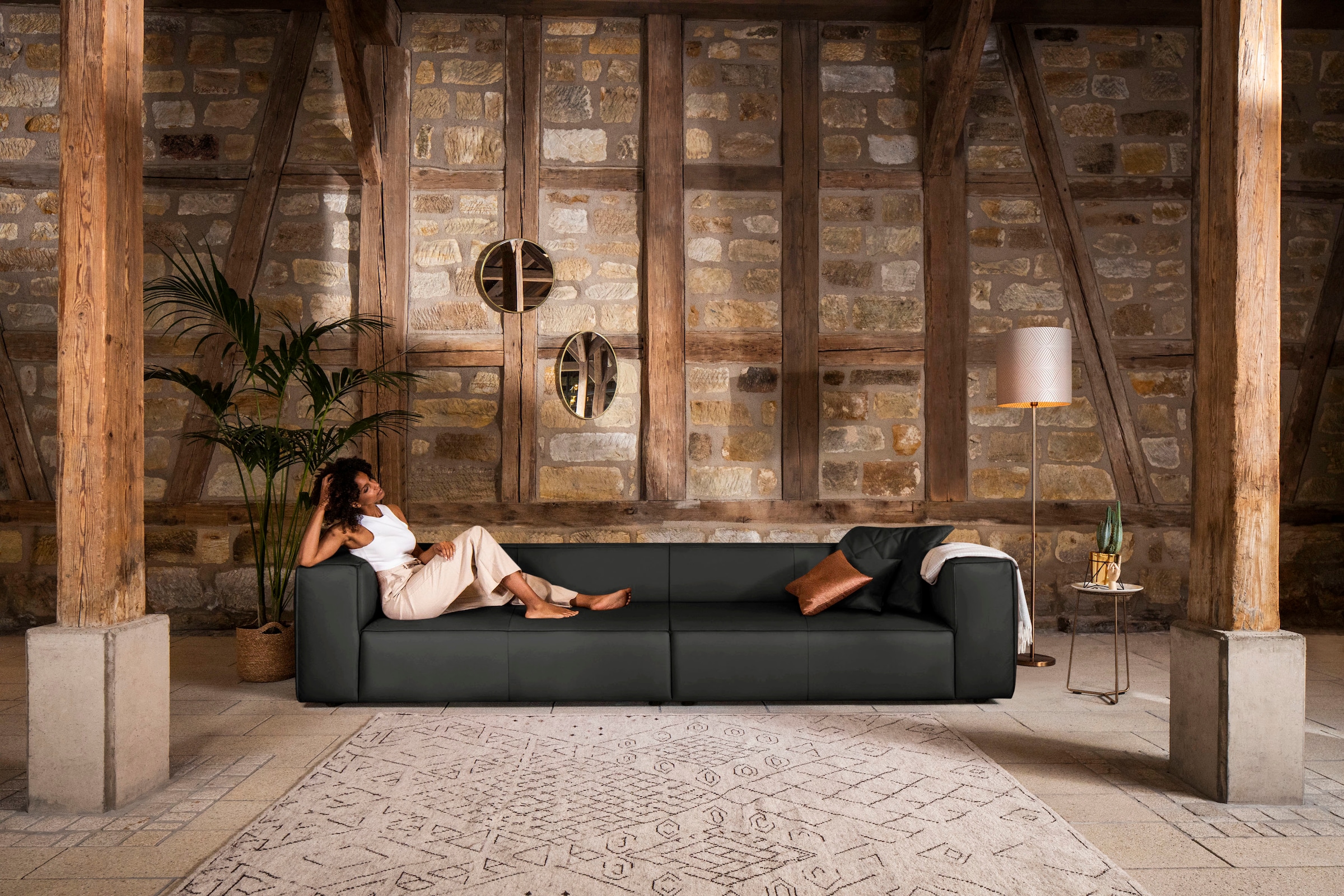 W.SCHILLIG 4-Sitzer "around-the-block Mega Sofa, viel Platz, Breite 300cm, bequem" mit eleganter Biese, mit Federkern