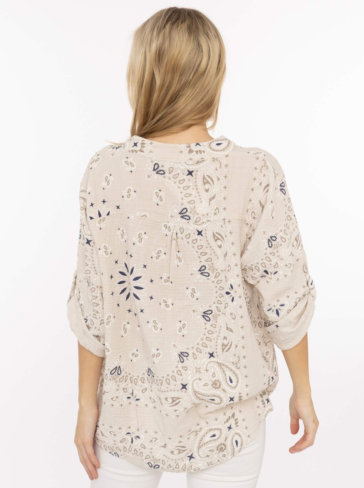 Zwillingsherz Kurzarmbluse »"Paisley Dreams"« Musselin, Paisley Muster, umgeschlagene Ärmel, V-Neck mit Knopfleiste