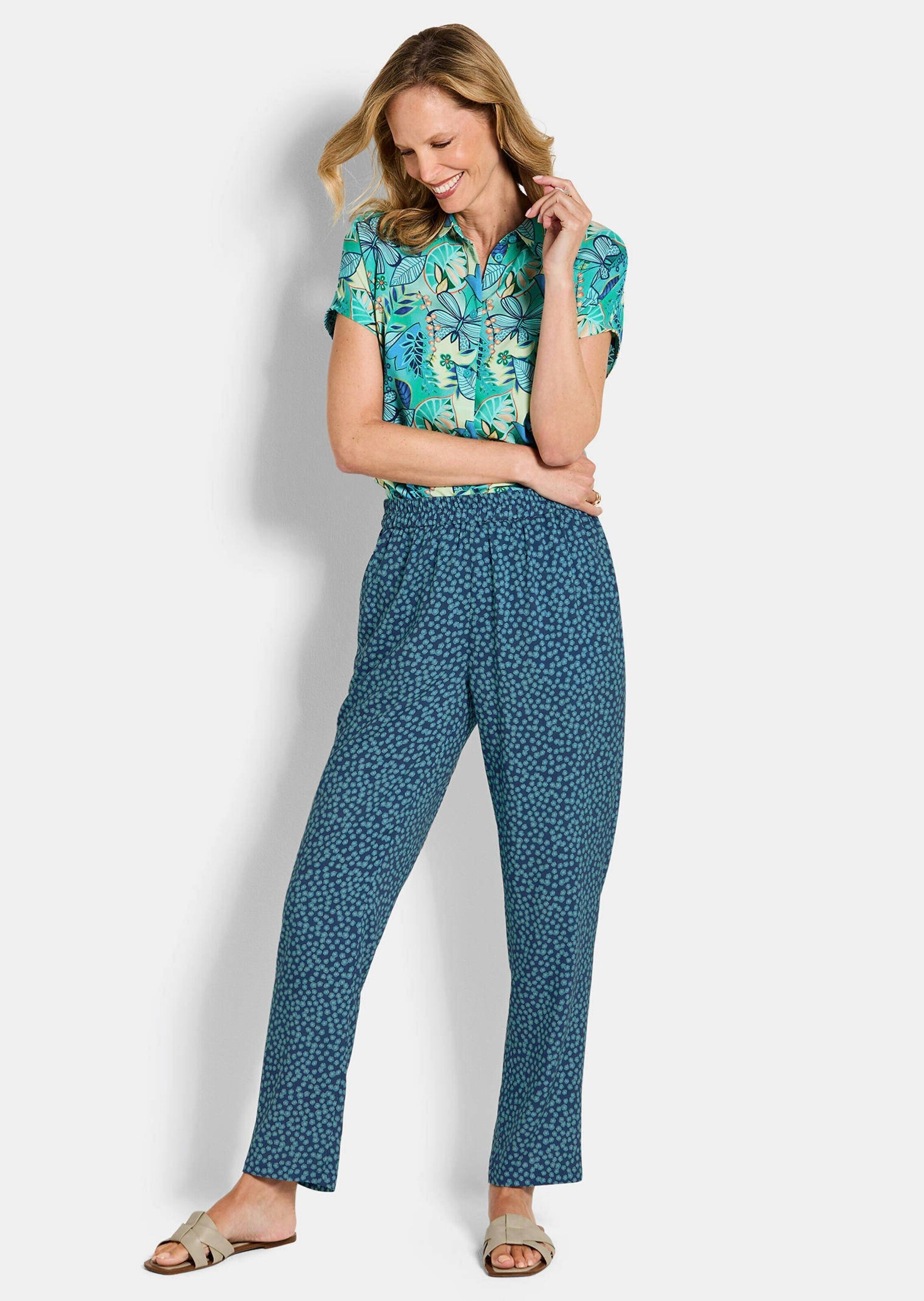 GOLDNER Schlupfhose "Kurzgröße Hose SARA mit Millefleurs-Print" günstig online kaufen