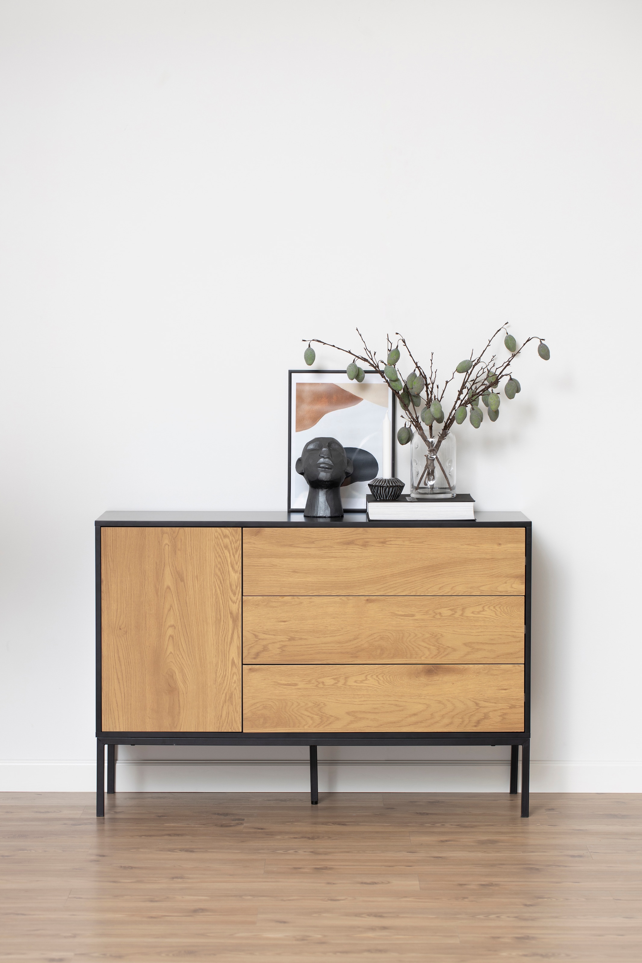 ACTONA GROUP Sideboard, (1), schwarze Kontrastrahmen, 1 Tür und 3 Schubladen, Breite 120 cm
