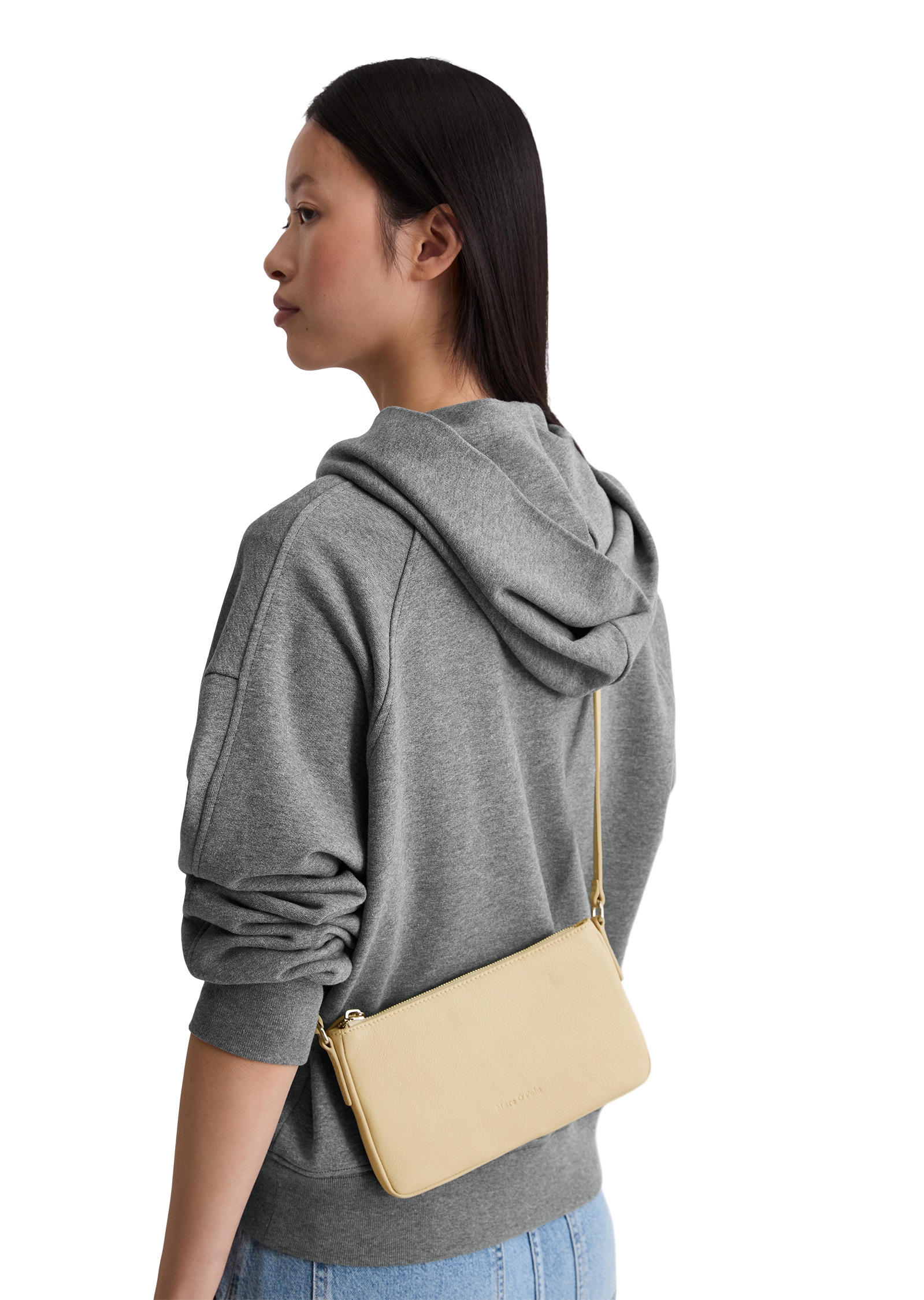 Marc O'Polo Umhängetasche »aus fein genarbtem Rindleder«