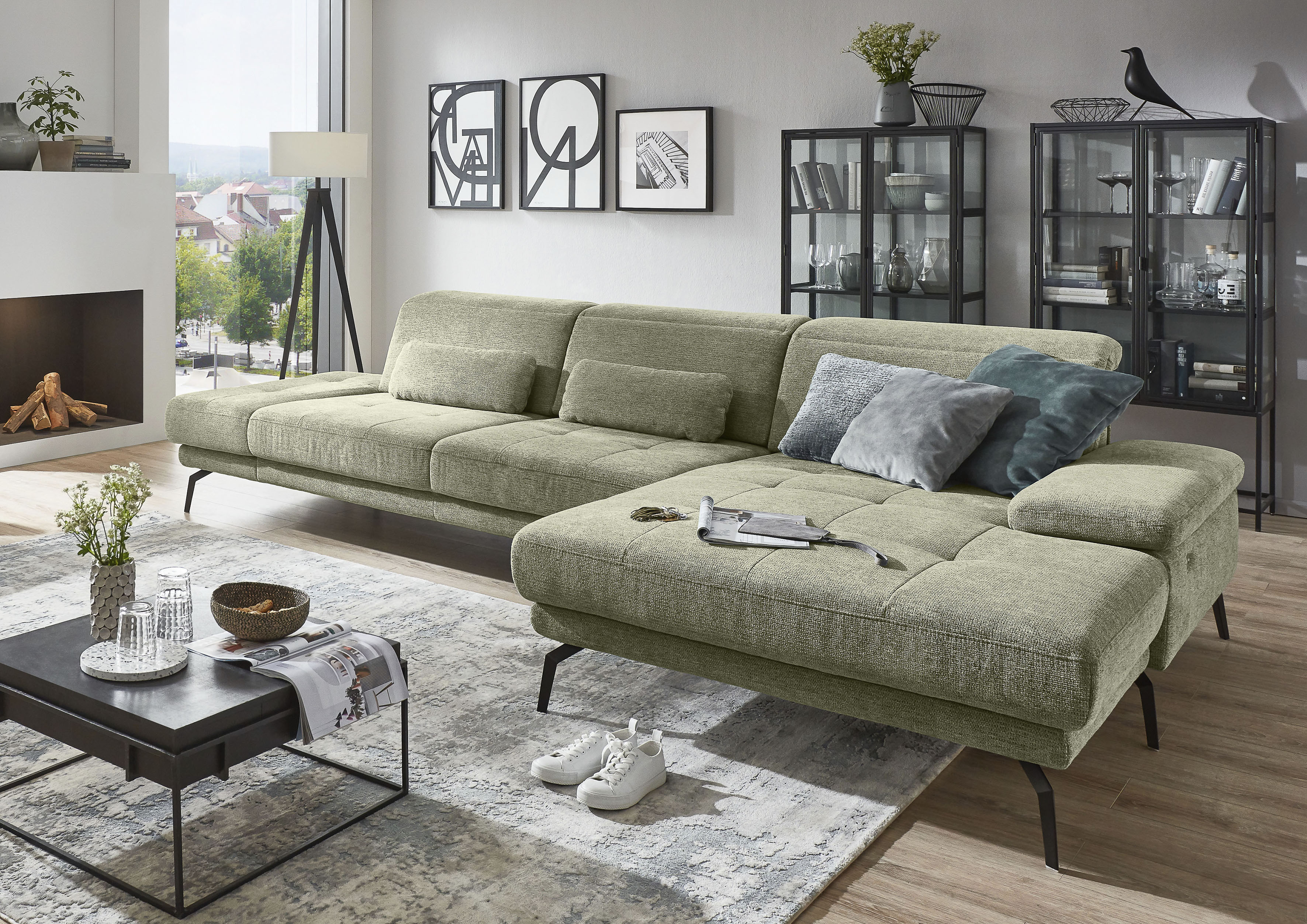 Die PlanBar Ecksofa "MP-IN20126 L-Form mit Kaltschaum-Polsterung" mit Kopfteilverstellung, optional Sitztiefen- & Armteilverstellung