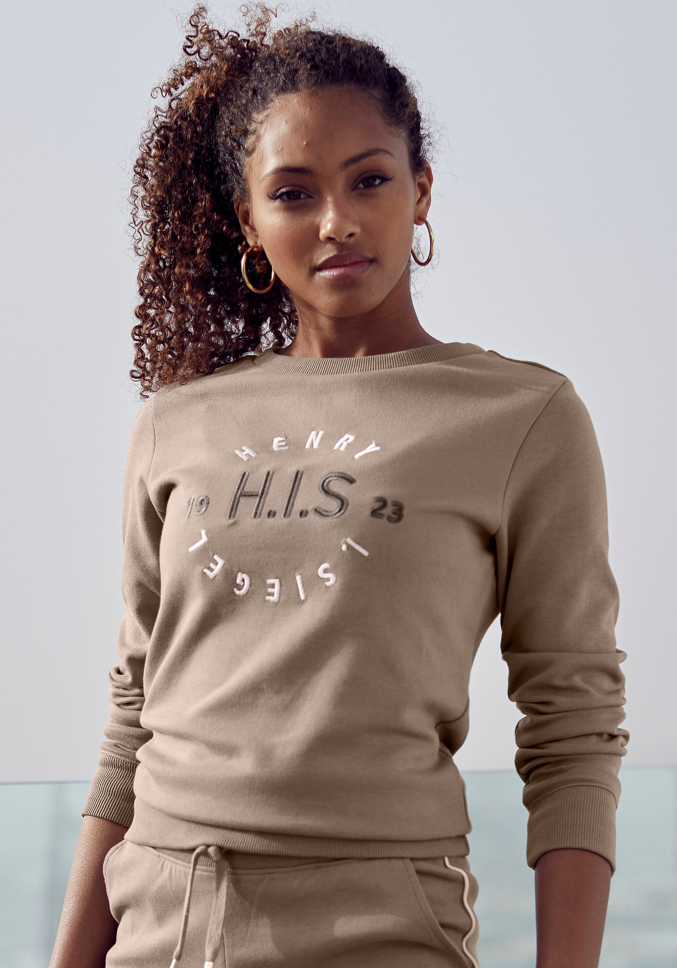 H.I.S Sweatshirt, mit großer Logo Stickerei, Loungewear günstig online kaufen