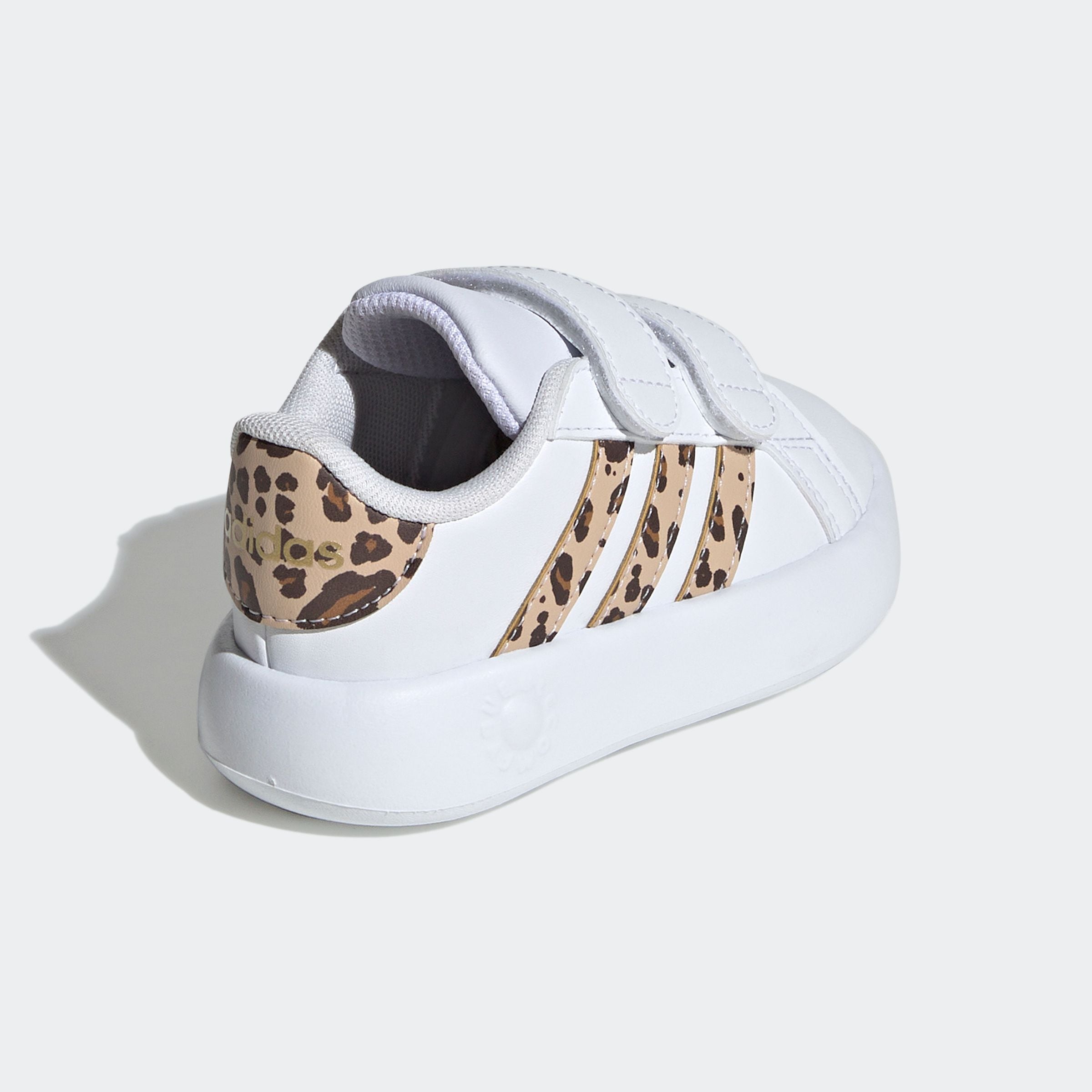 adidas Sportswear Sneaker »GRAND COURT 2.0 KIDS«, Design auf den Spuren des adidas Superstar