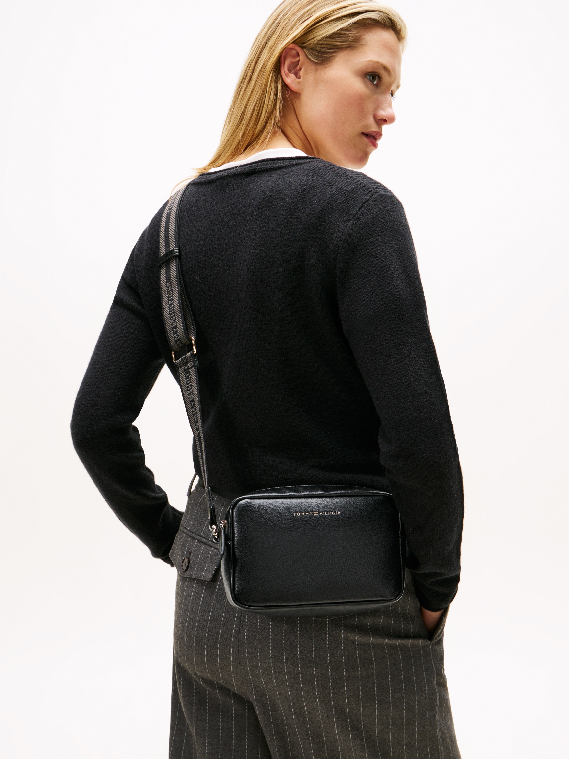 Tommy Hilfiger Mini Bag "TH LOGOTAPE CAMERA BAG", Damen Umhängetasche, Schu günstig online kaufen