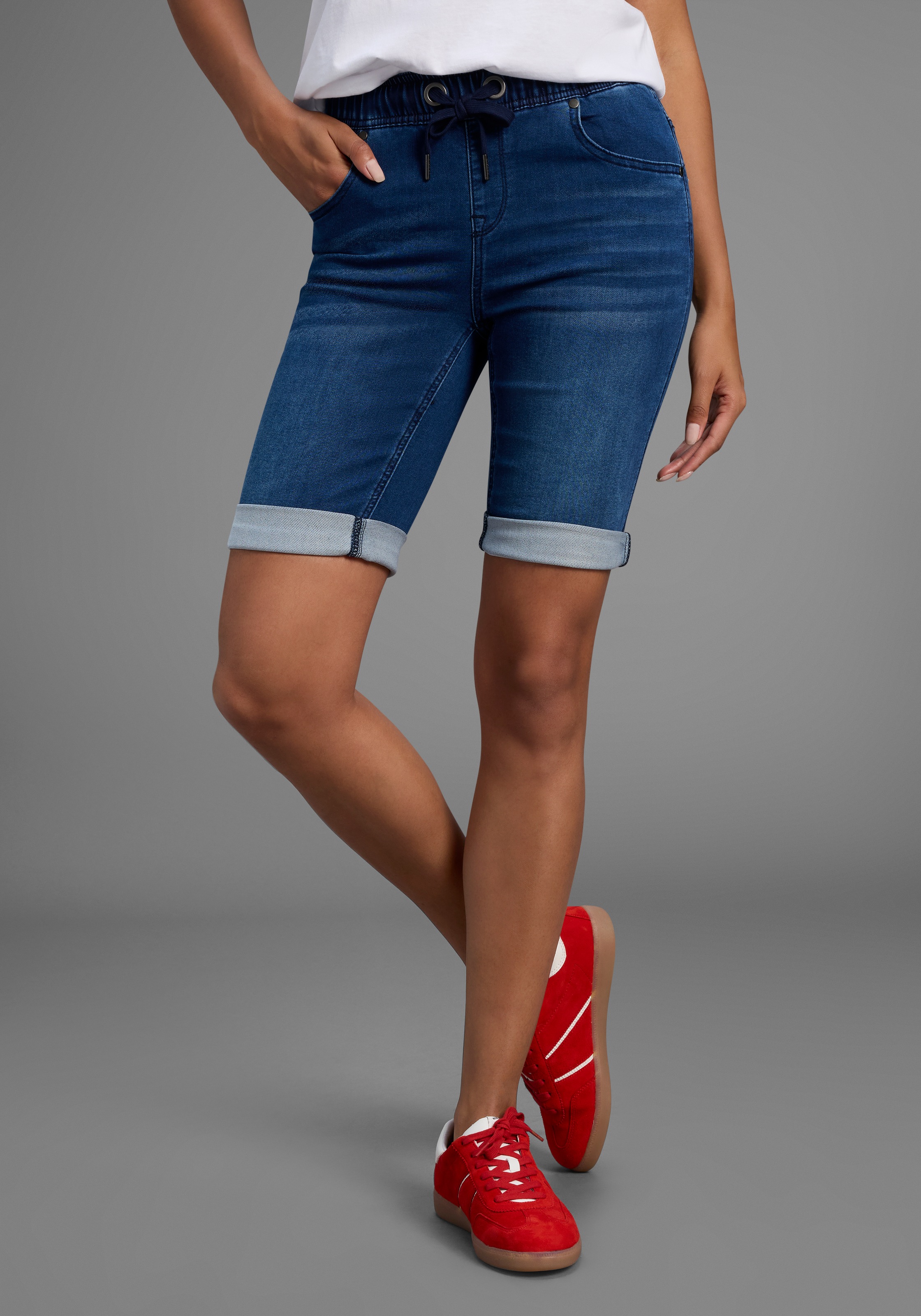 Arizona Jogg-Jeansbermudas, hohe Leibhöhe, krempelbare Beinabschlüsse, Used günstig online kaufen