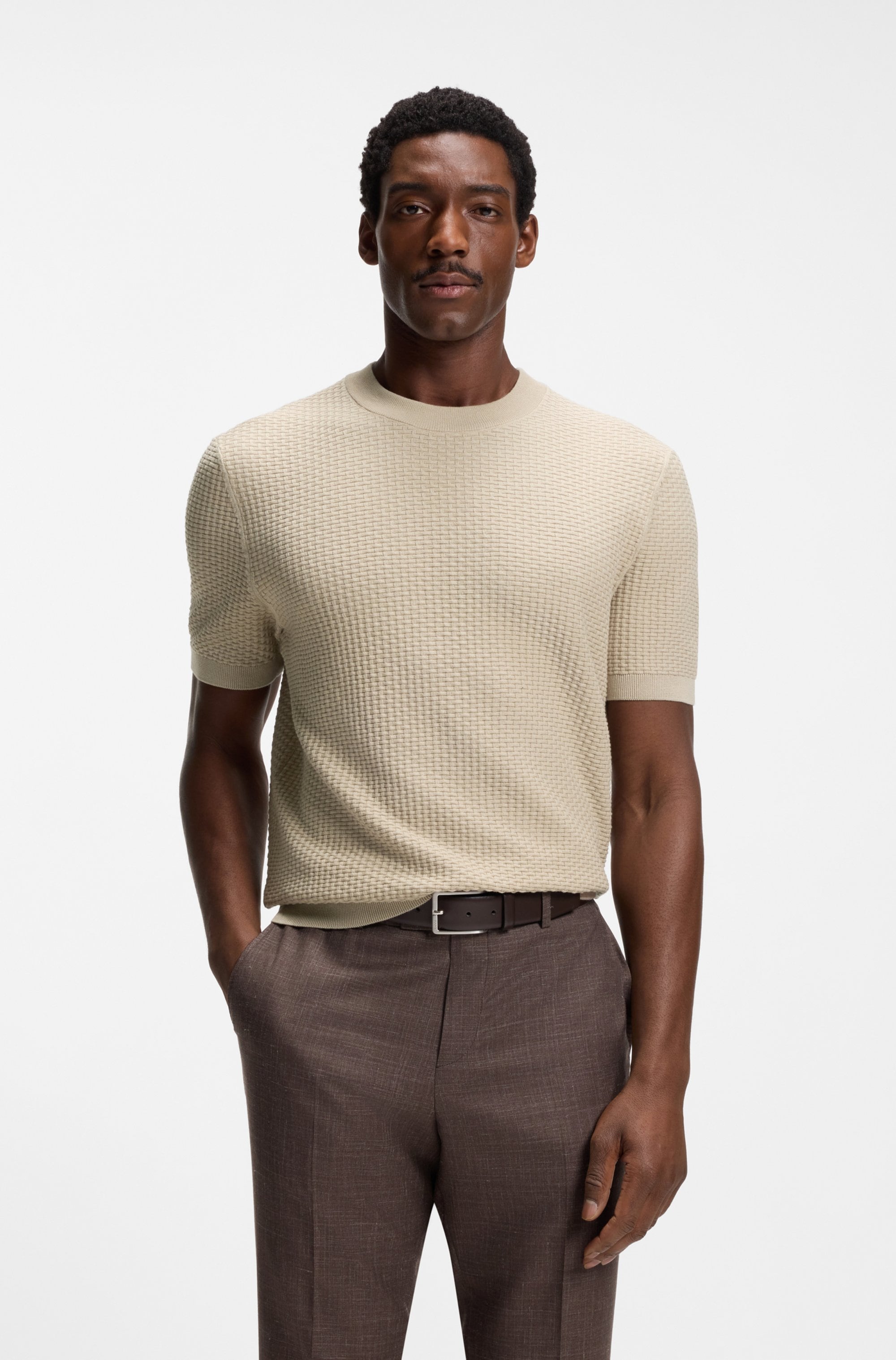BOSS Kurzarmpullover "Nilton" Premium Menswear Business-Casual-Look, Strukturstrick-Material
