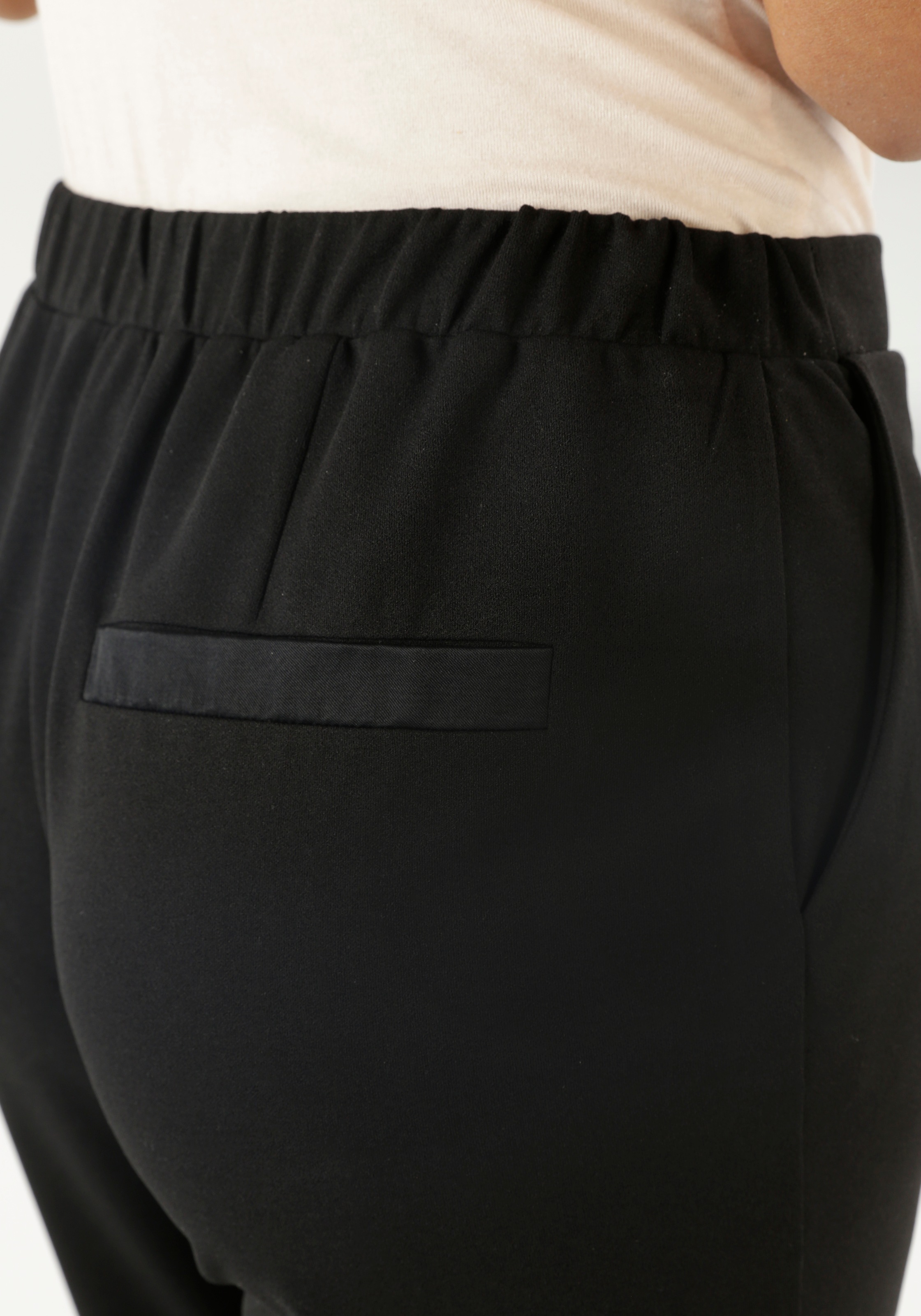 Thumbnail - Aniston SELECTED Schlupfhose, mit praktischen Eingrifftaschen